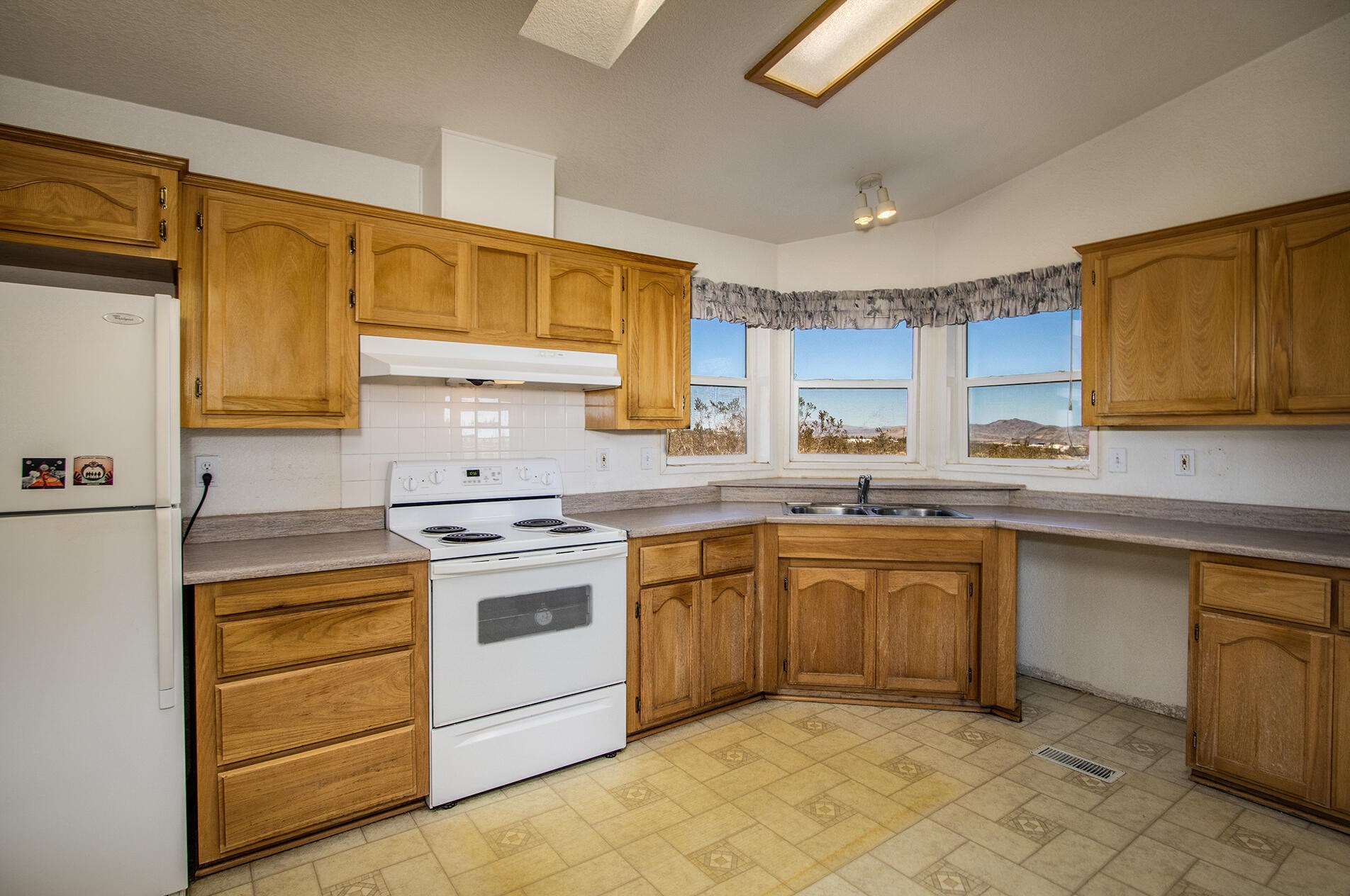1959 Yetters Ln, Yucca Valley CA  exterior