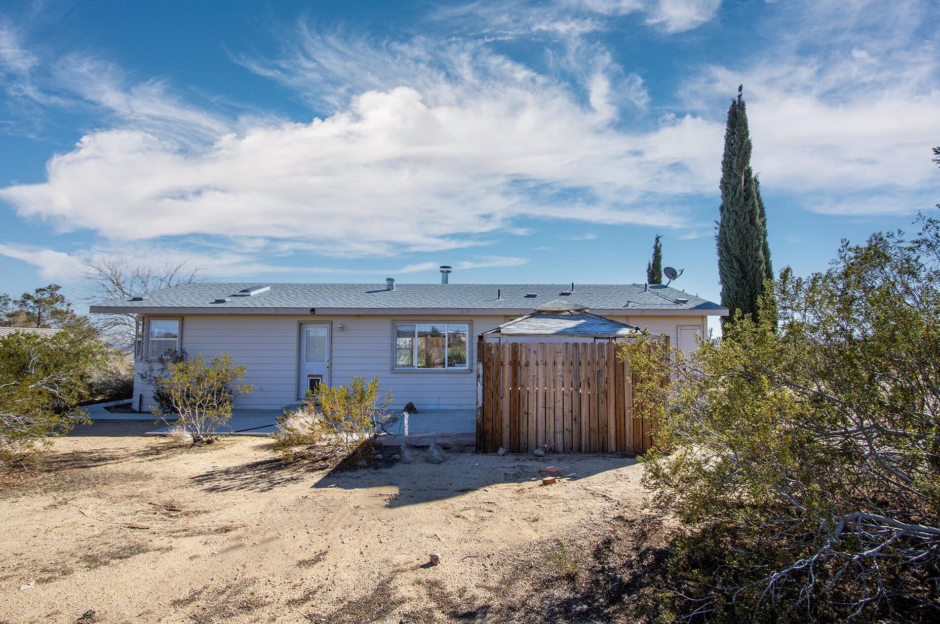 1959 Yetters Ln, Yucca Valley CA  exterior