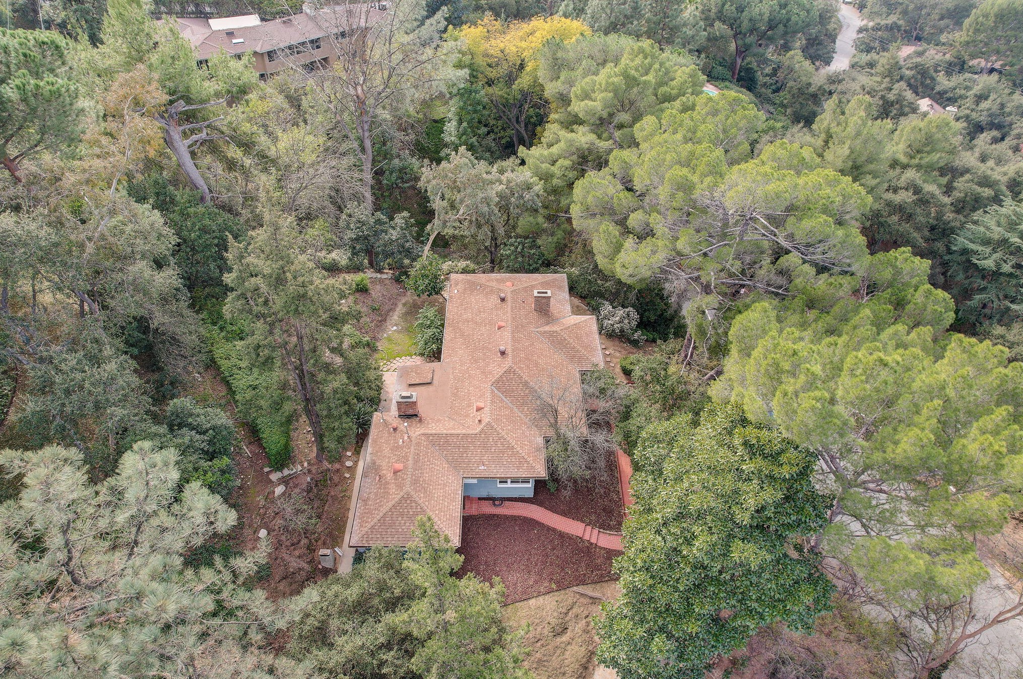 810 Monarch Dr, La Canada CA  91011-4104 exterior