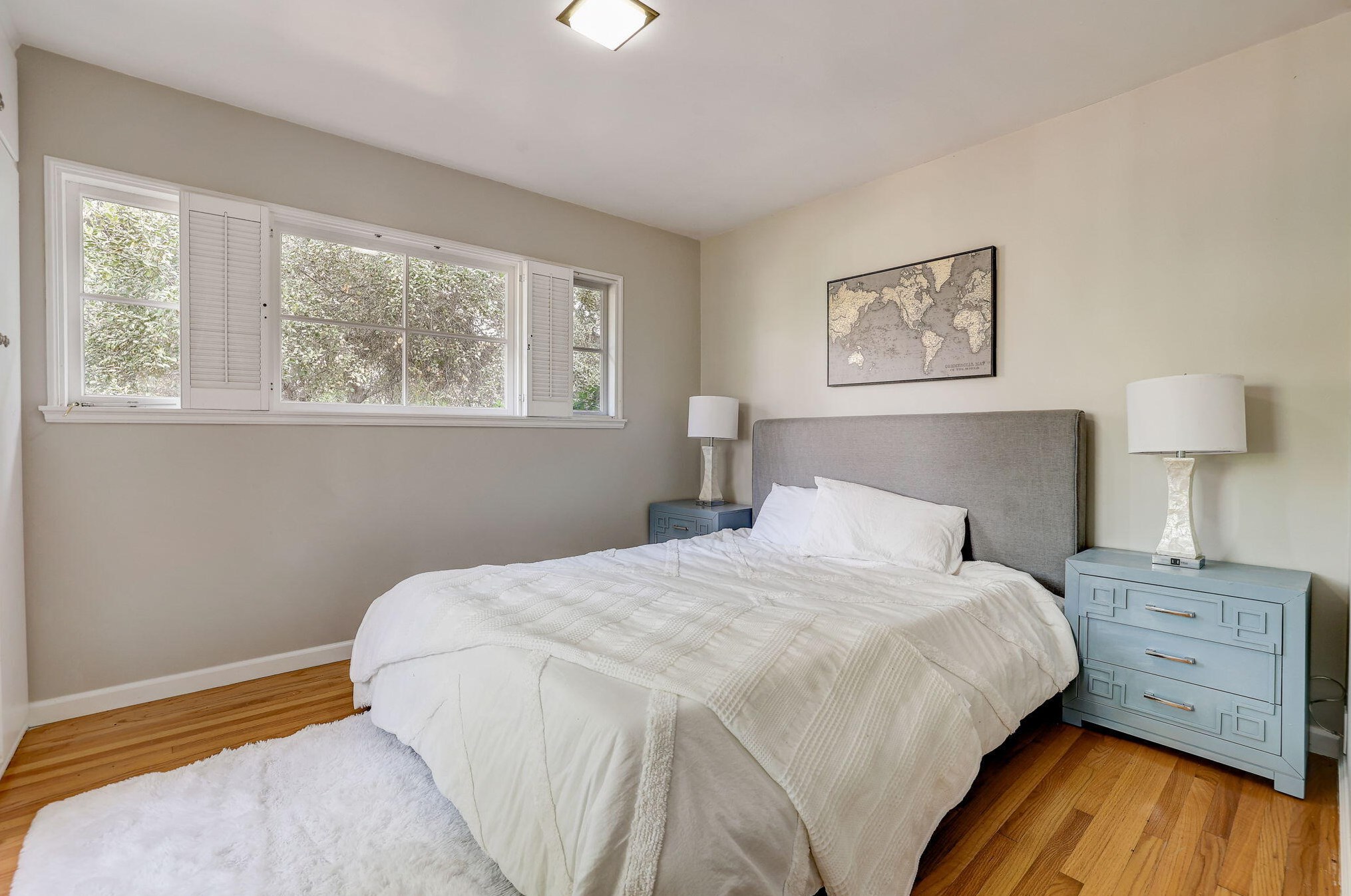 810 Monarch Dr, La Canada CA  91011-4104 exterior