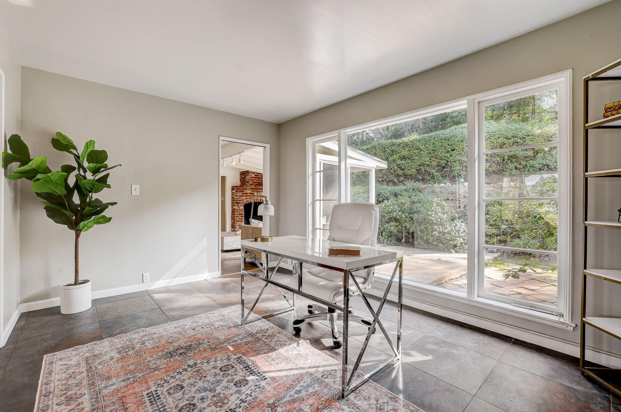810 Monarch Dr, La Canada CA  91011-4104 exterior