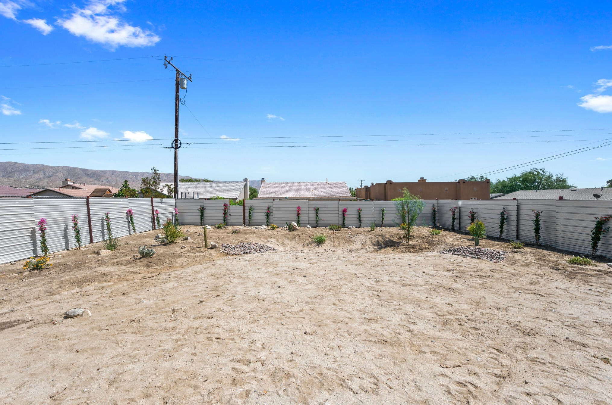 13236 Del Ray Ln, Desert Hot Springs CA  92240-5531 exterior