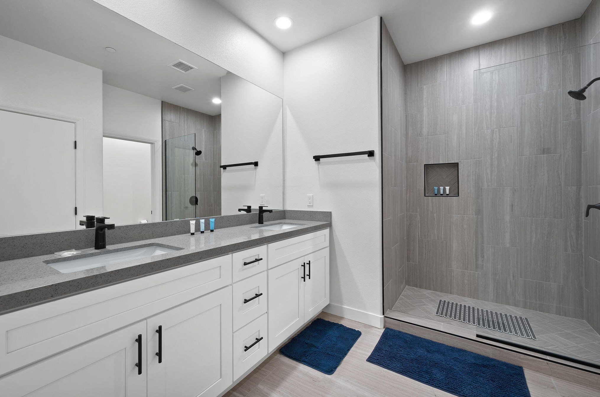 13236 Del Ray Ln, Desert Hot Springs CA  92240-5531 exterior