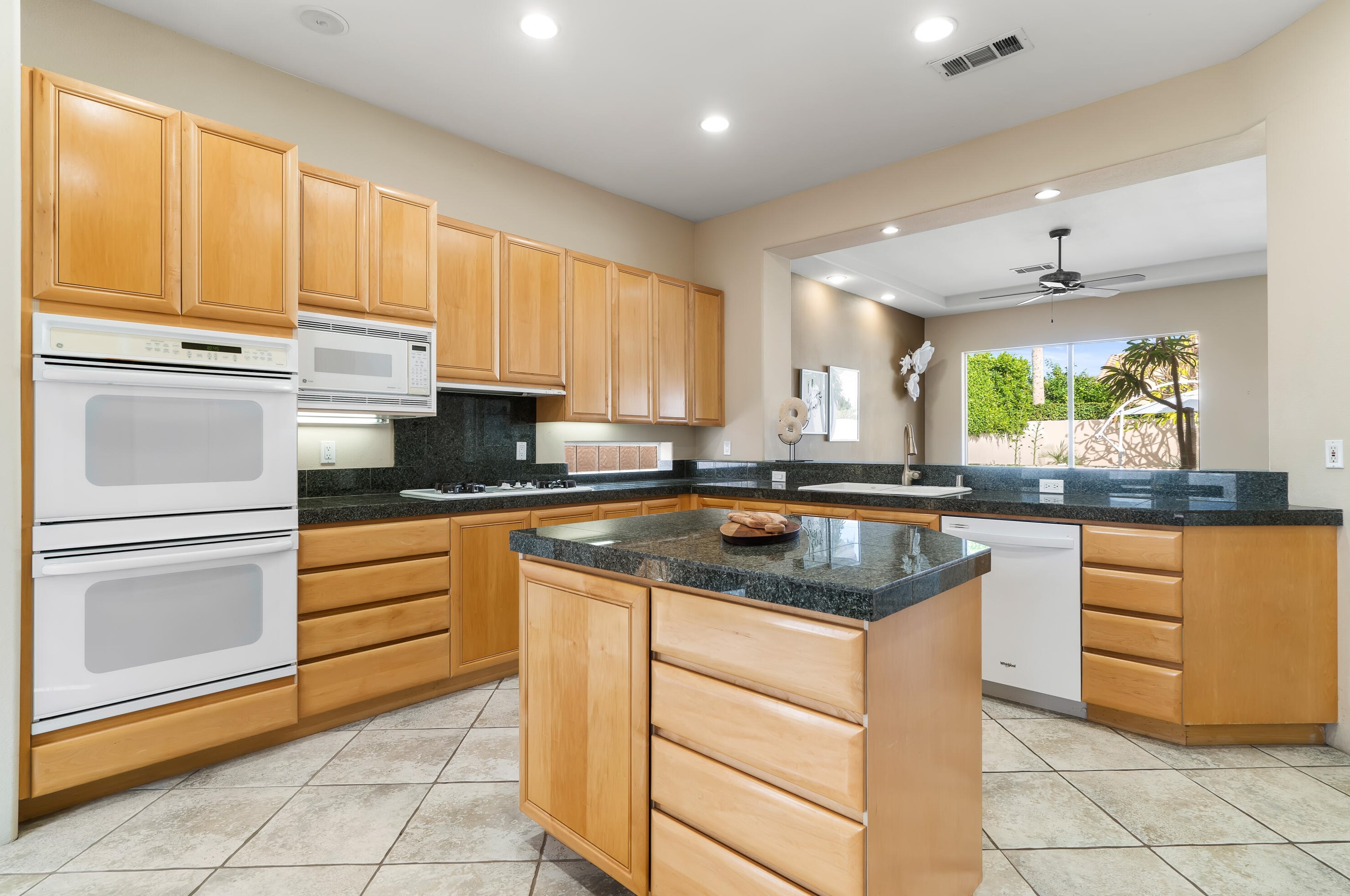 78810 Castle Pines Dr, La Quinta CA  92253-5819 exterior