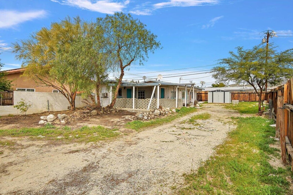 66452 Desert View Ave, Desert Hot Springs CA  92240-8512 exterior