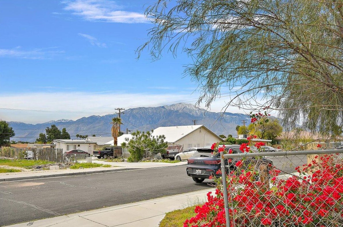 66452 Desert View Ave, Desert Hot Springs CA  92240-8512 exterior