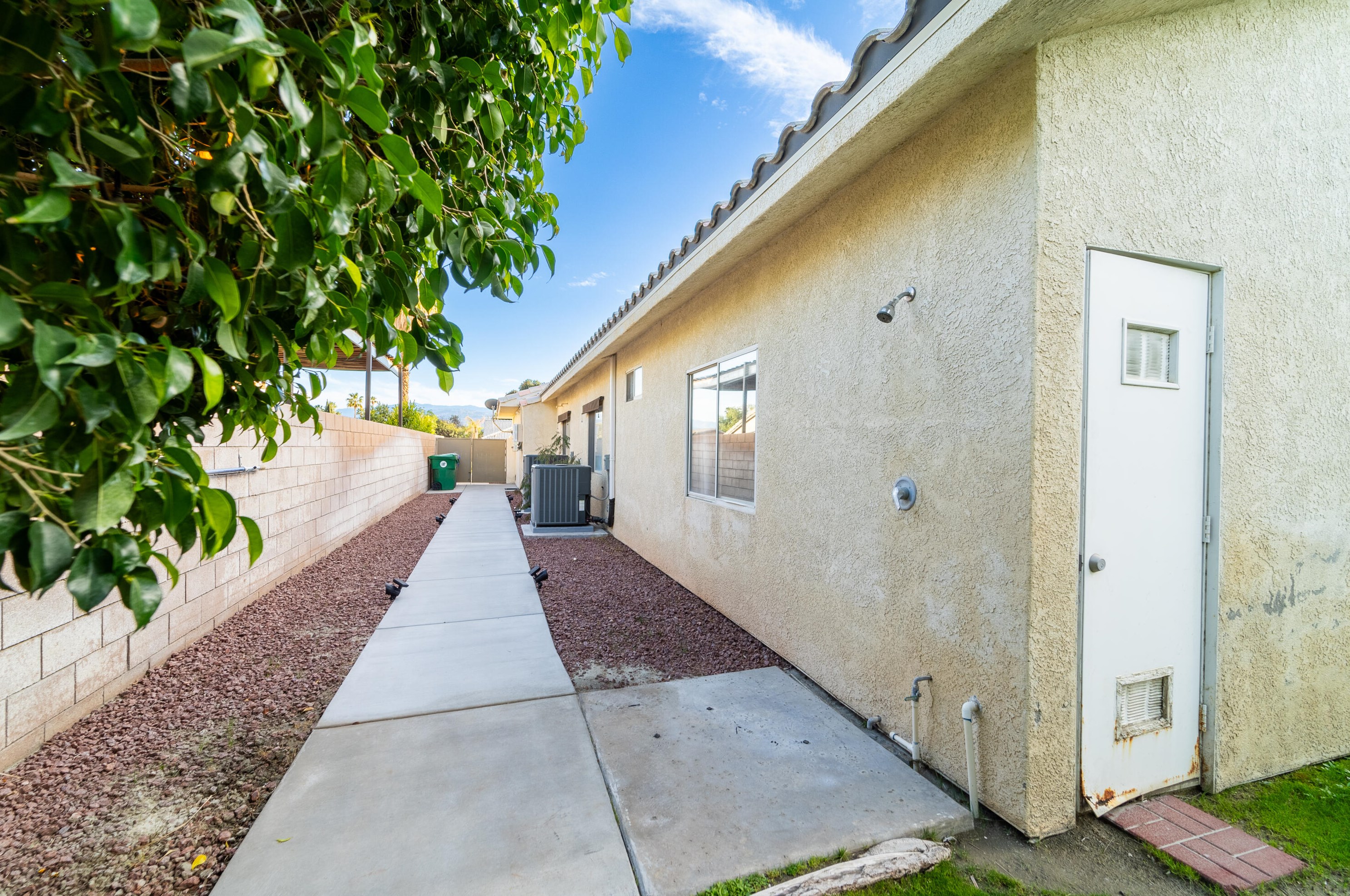 68110 Marina Rd, Cathedral City CA  92234-3651 exterior