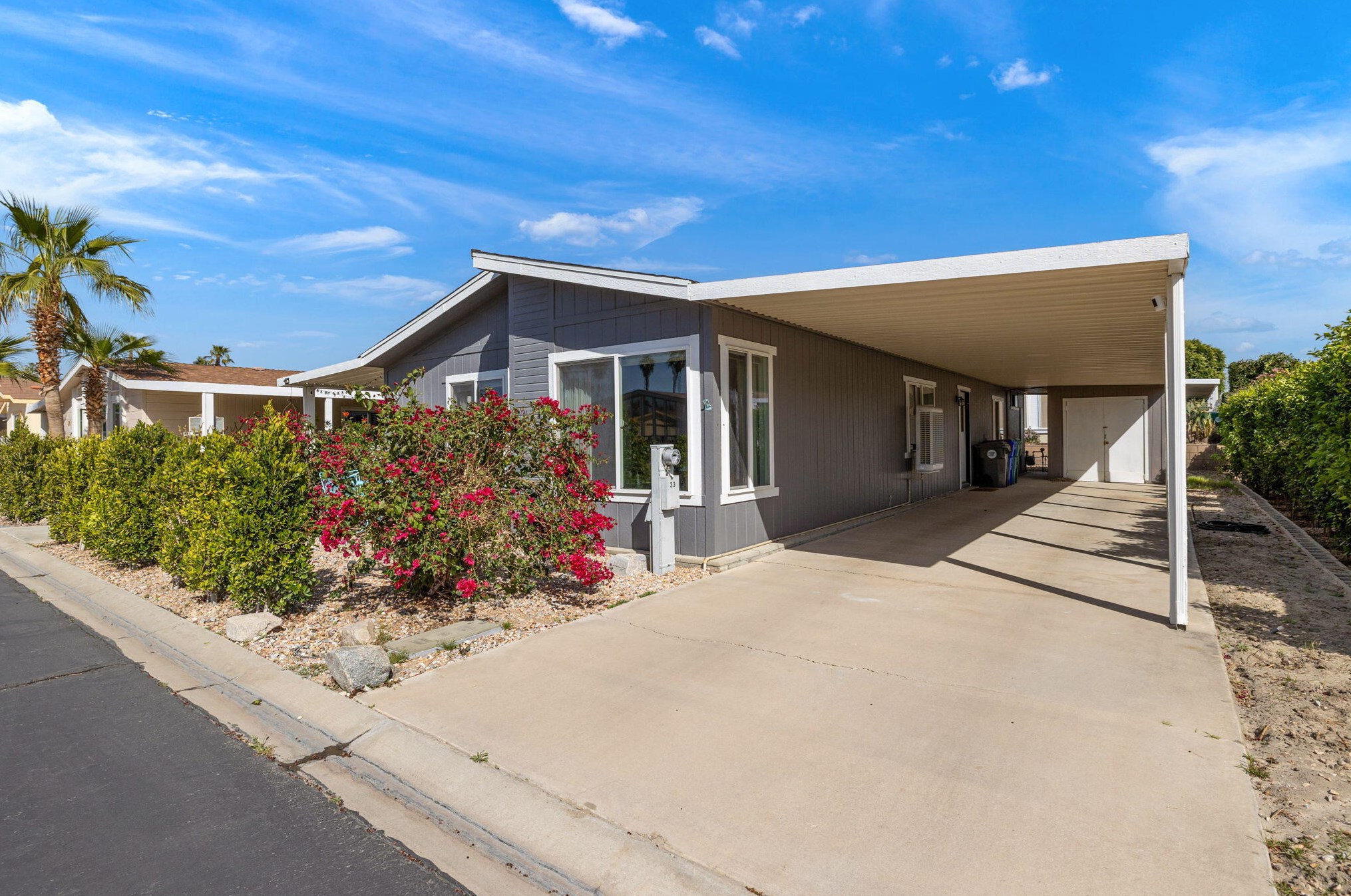 73450 Country Club Dr, Palm Desert CA  92260-8601 exterior