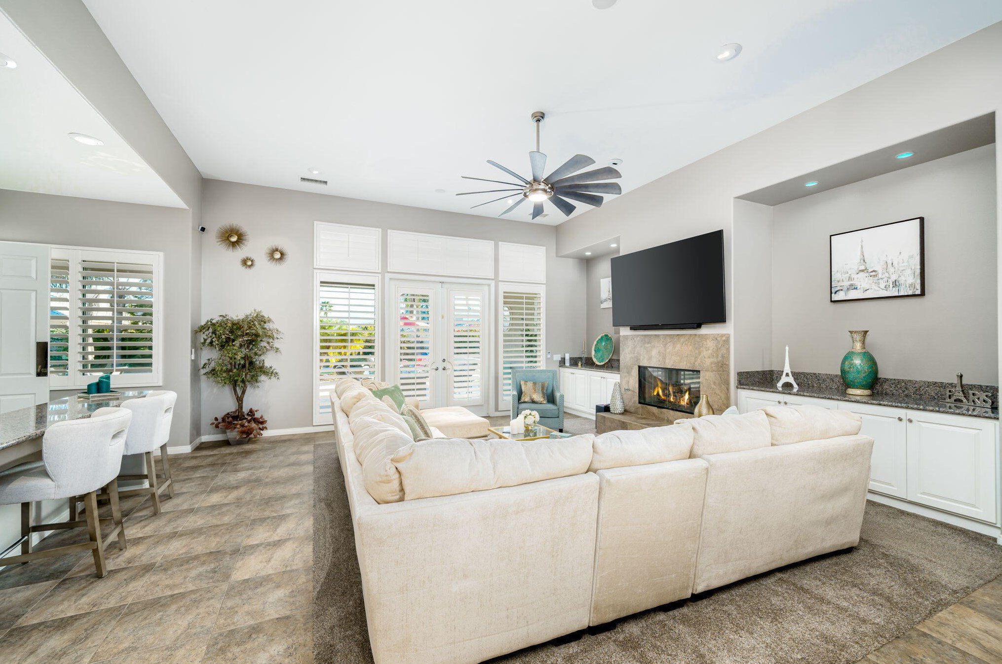 21 Paris Way, Rancho Mirage CA  92270-2721 exterior