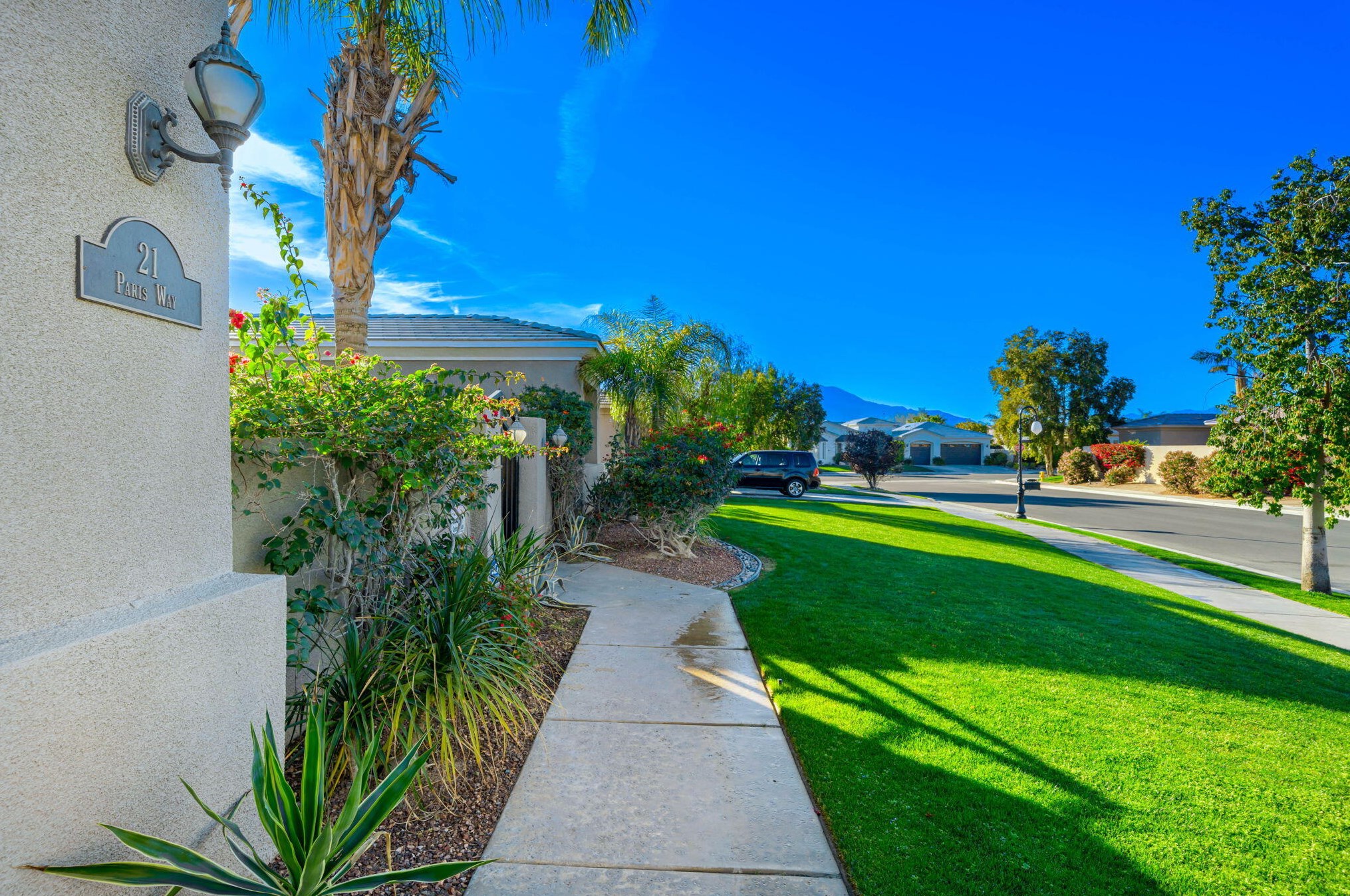 21 Paris Way, Rancho Mirage CA  92270-2721 exterior