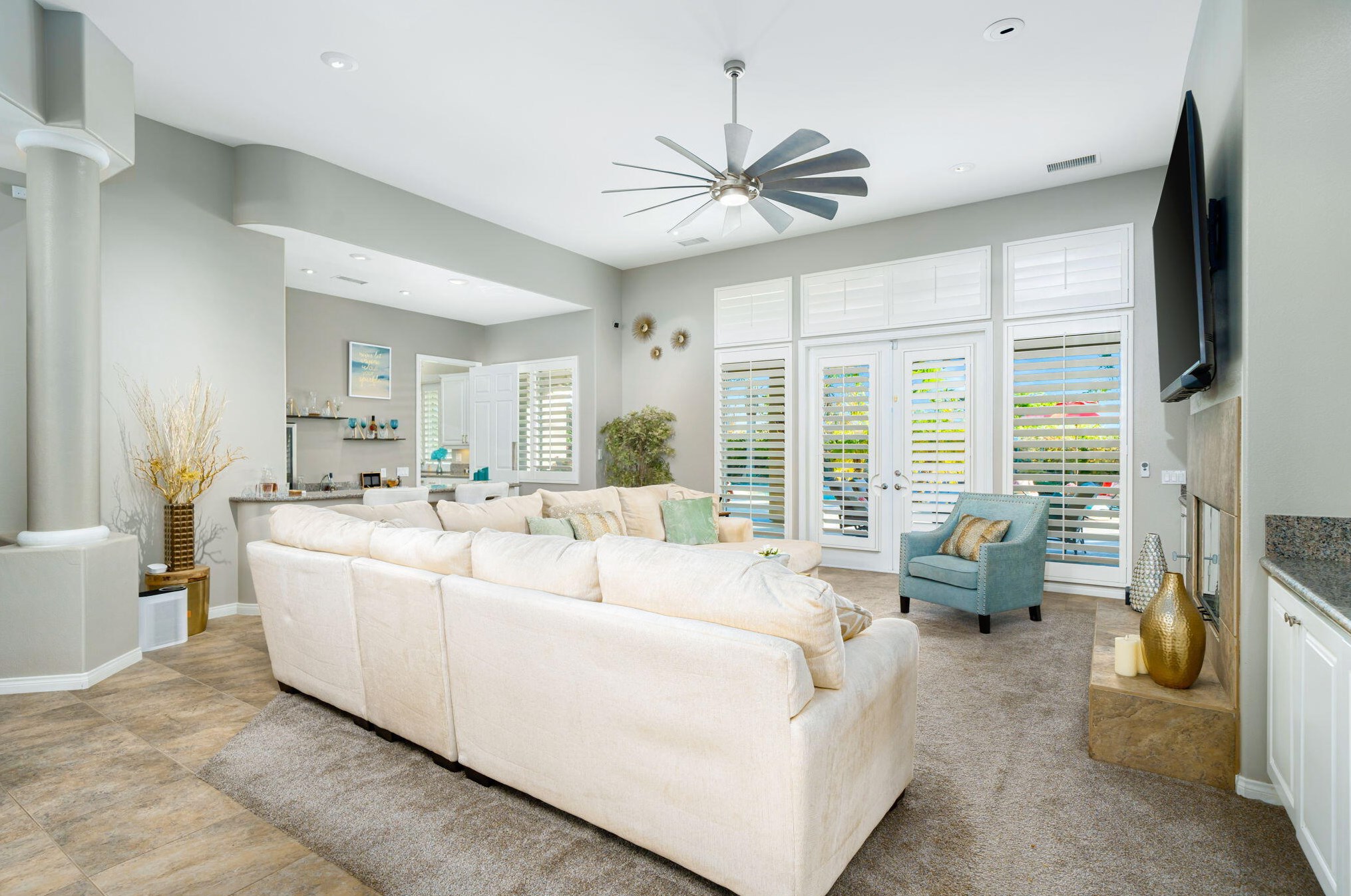 21 Paris Way, Rancho Mirage CA  92270-2721 exterior