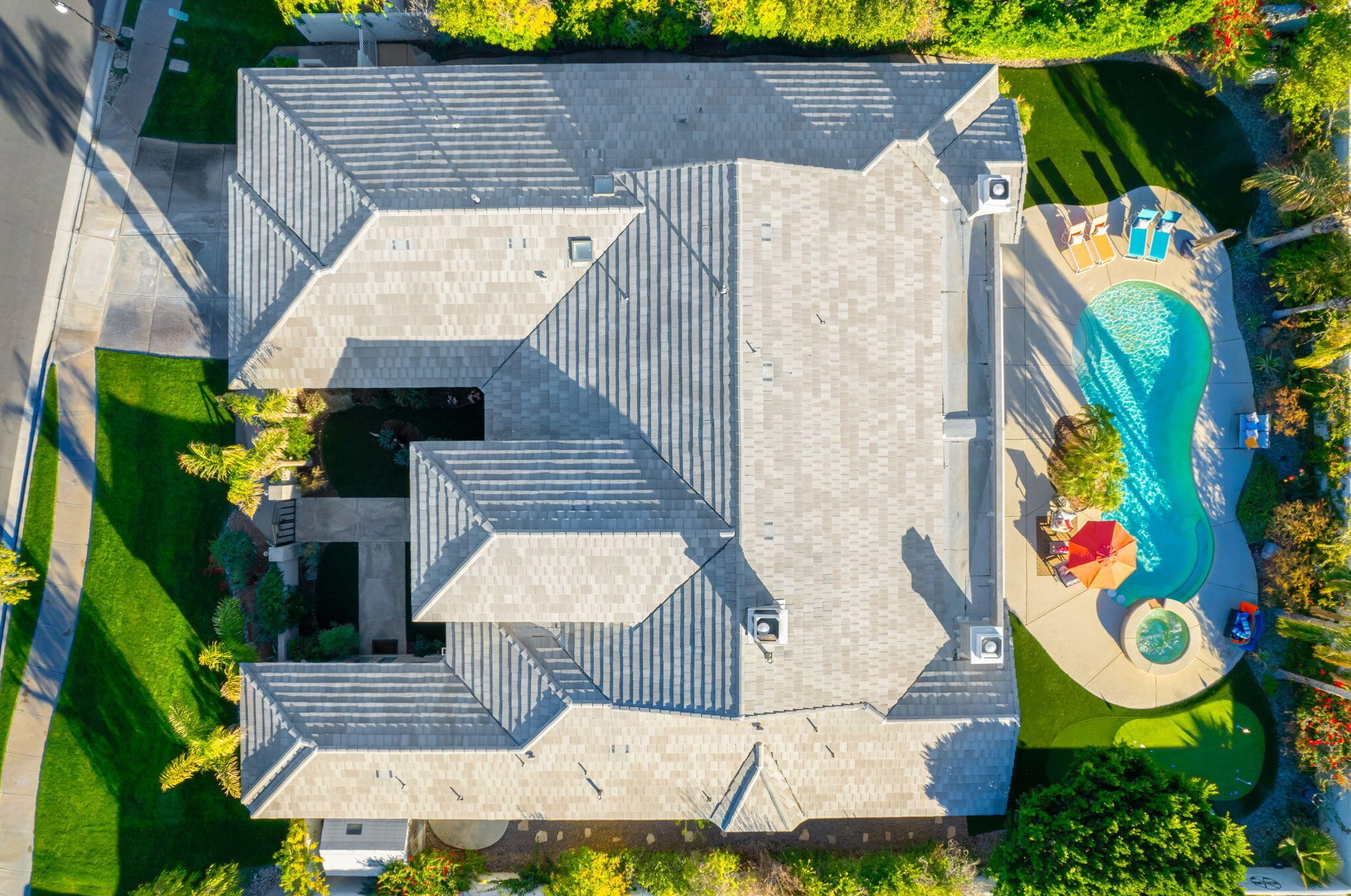 21 Paris Way, Rancho Mirage CA  92270-2721 exterior