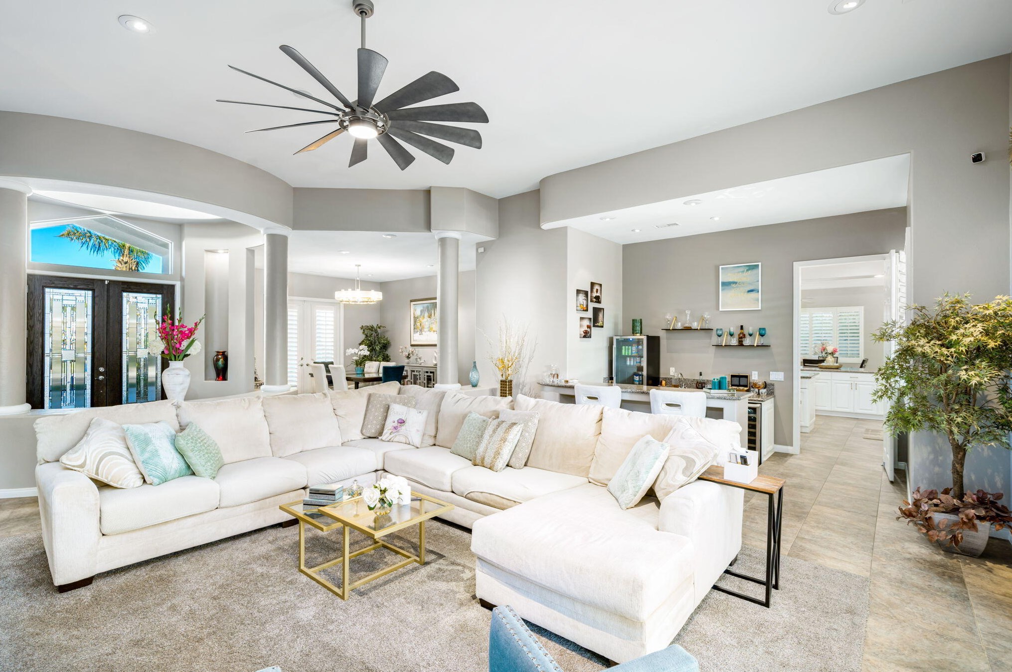 21 Paris Way, Rancho Mirage CA  92270-2721 exterior