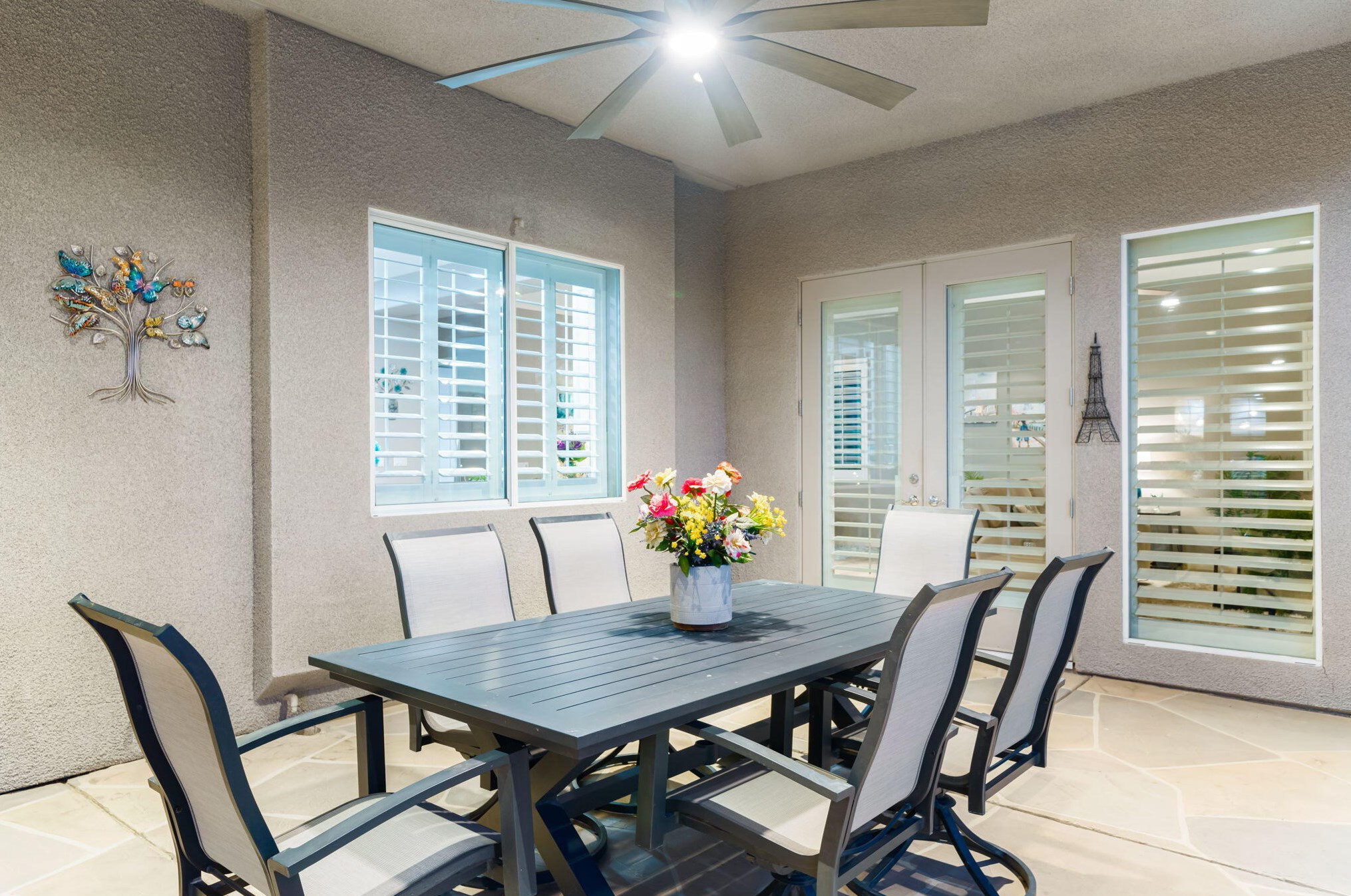 21 Paris Way, Rancho Mirage CA  92270-2721 exterior