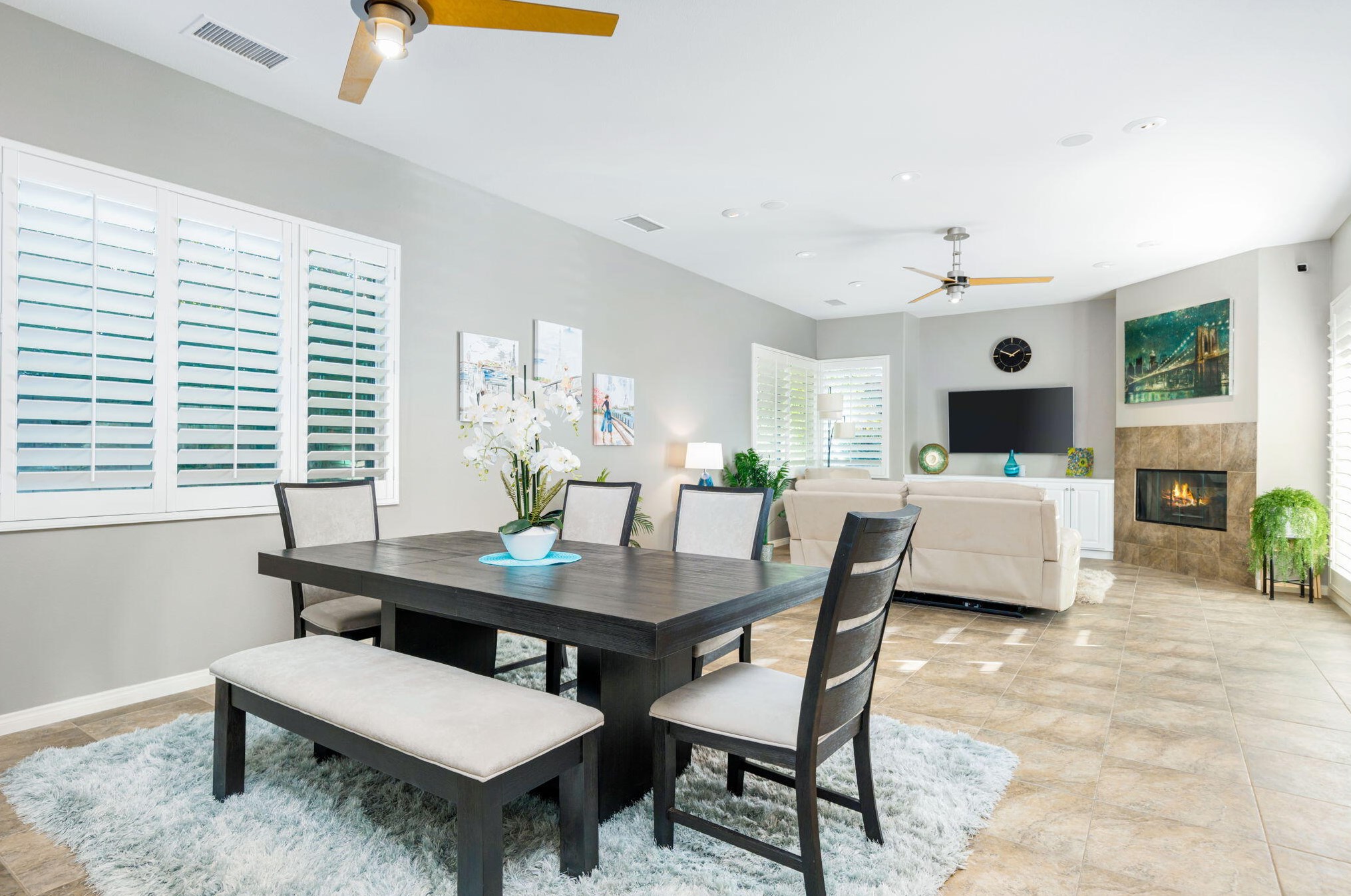 21 Paris Way, Rancho Mirage CA  92270-2721 exterior