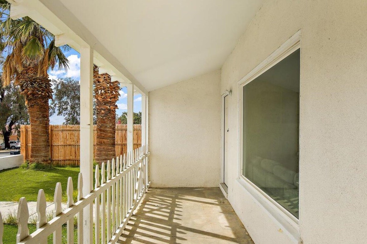 66860 Flora Ave, Desert Hot Springs CA  92240-4619 exterior