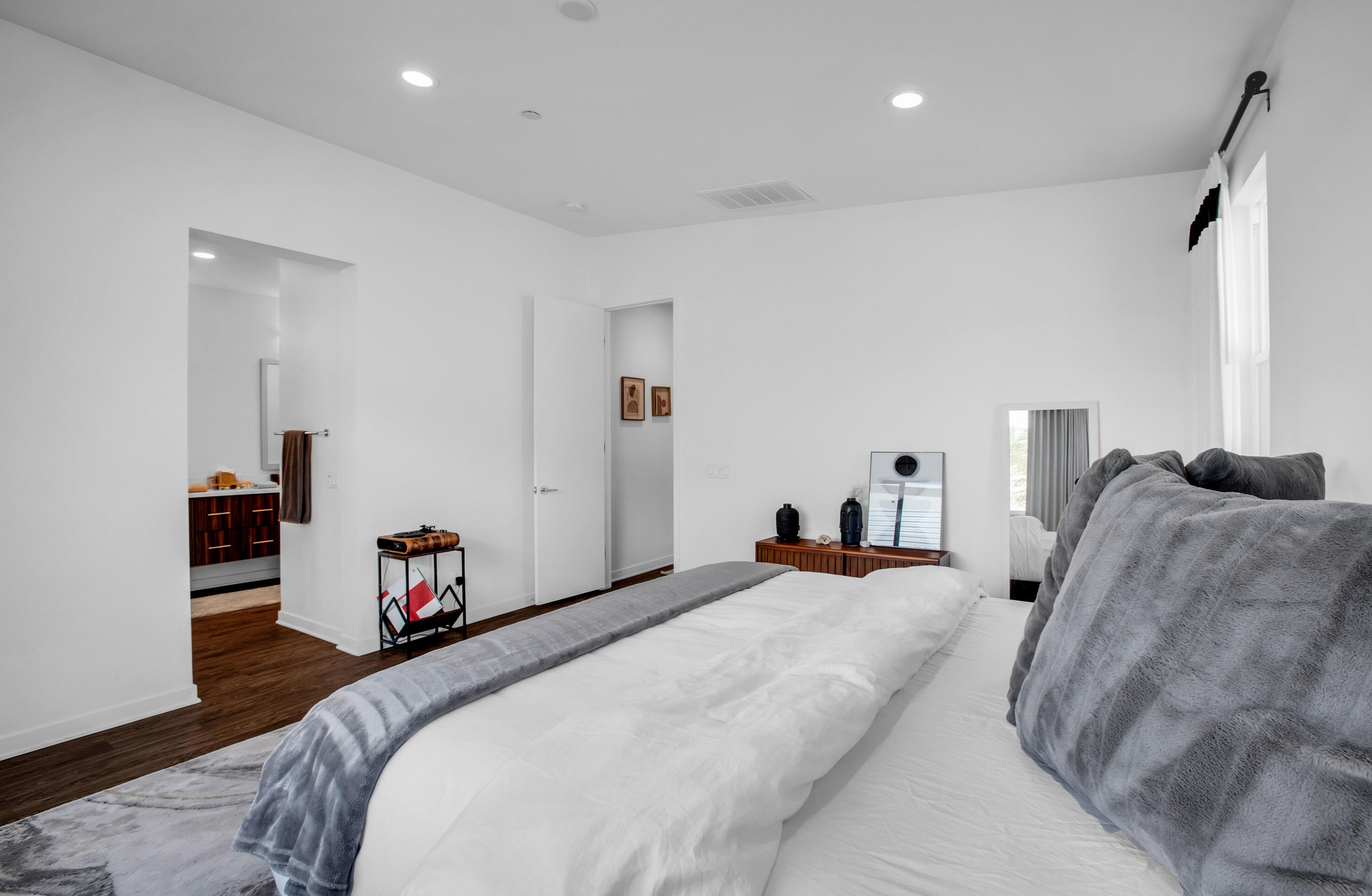 13910 Valley View Ct, Desert Hot Springs CA  92240-6585 exterior