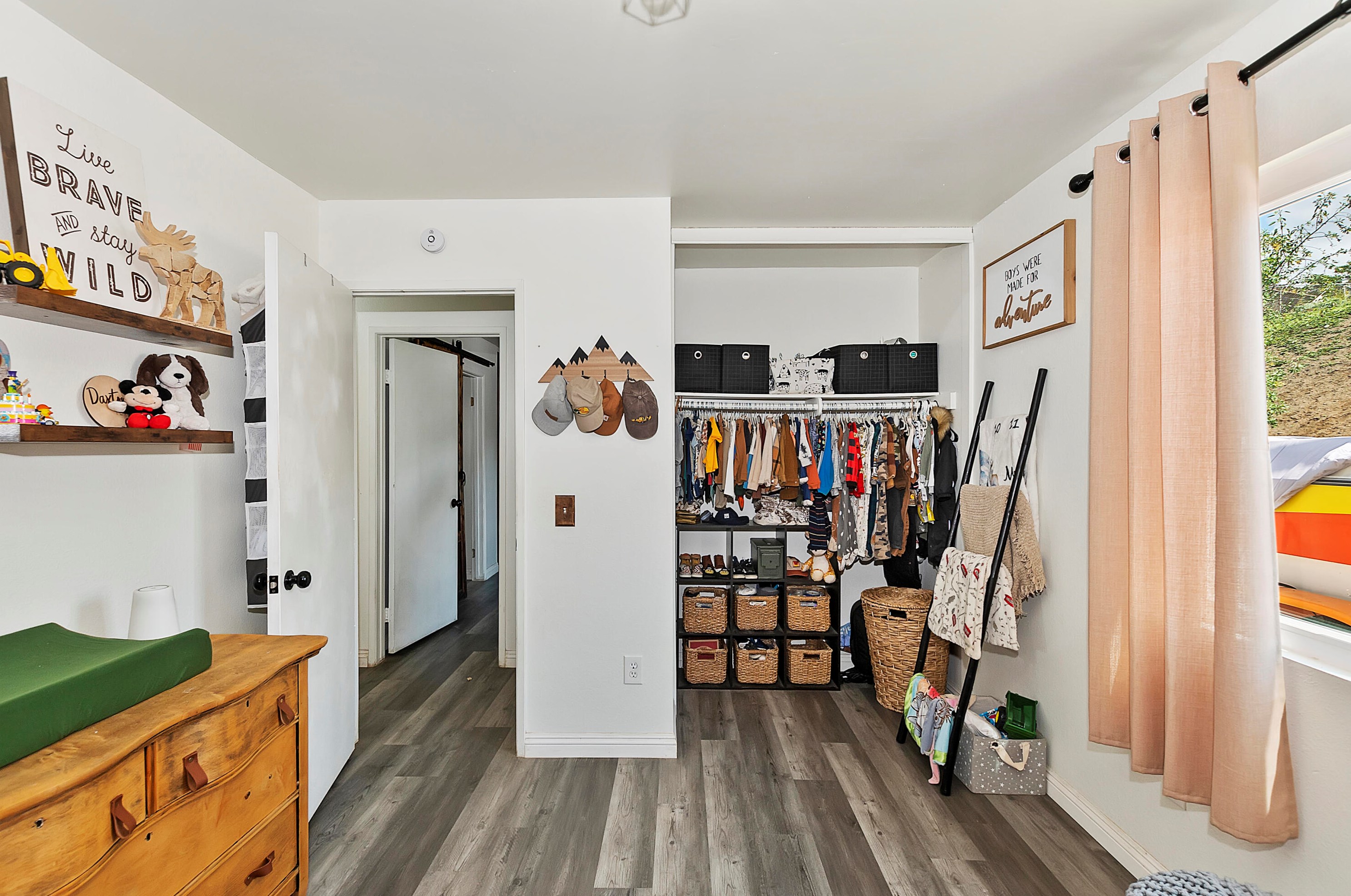 5260 Camino Real, Riverside CA  92509-5408 exterior