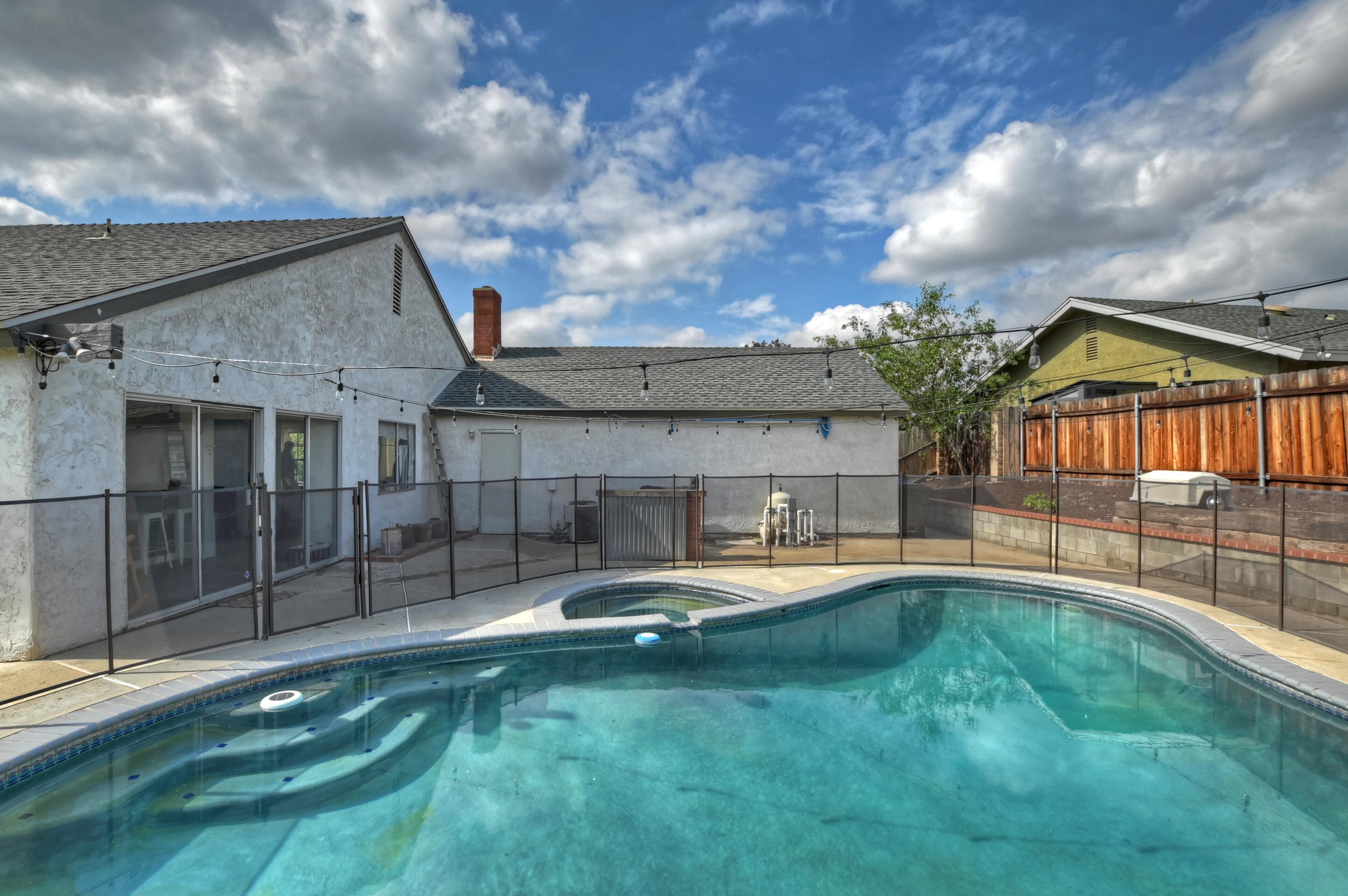 5260 Camino Real, Riverside CA  92509-5408 exterior
