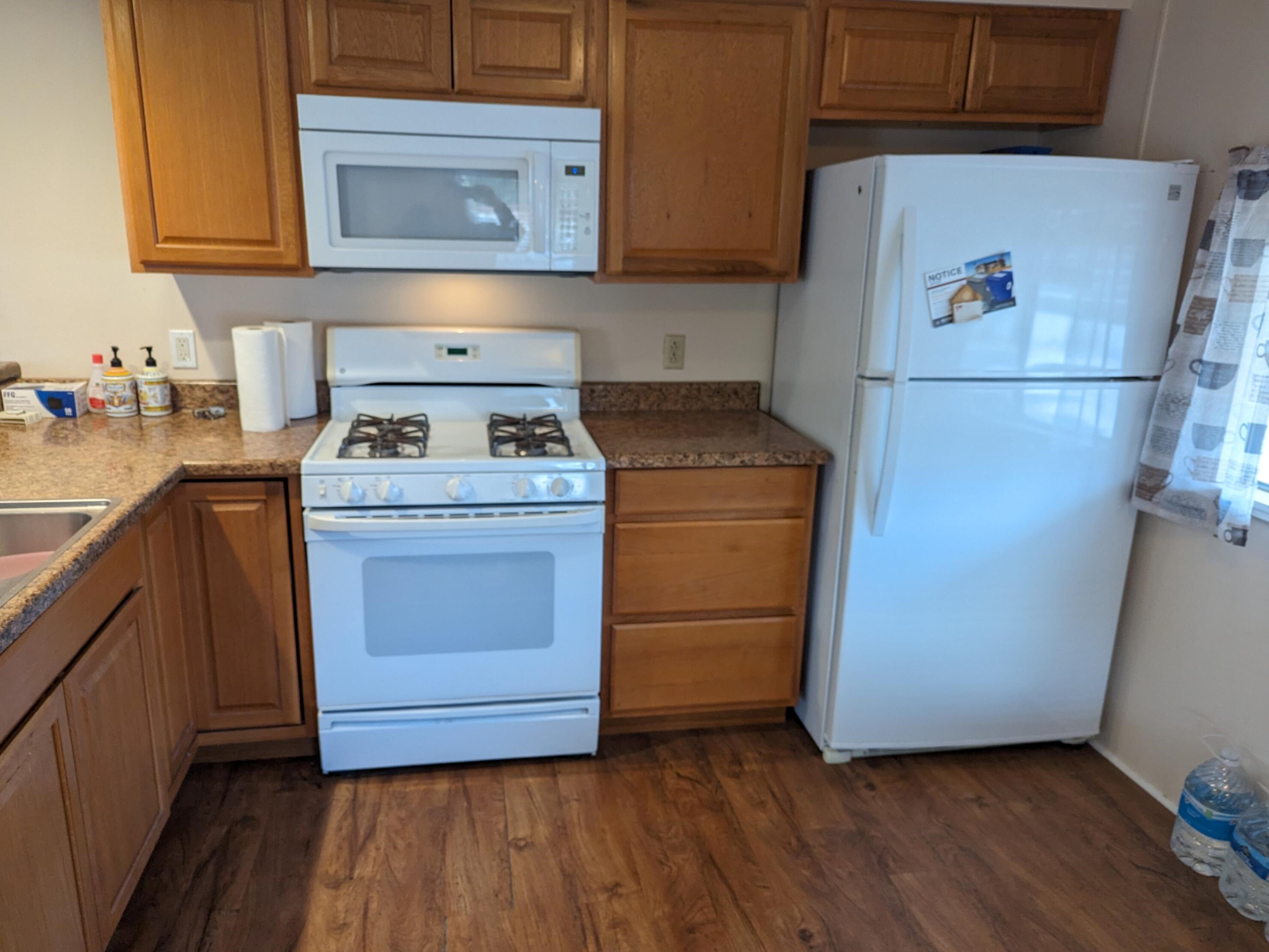 69411 Poolside Dr, Desert Hot Springs CA  92241-8715 exterior