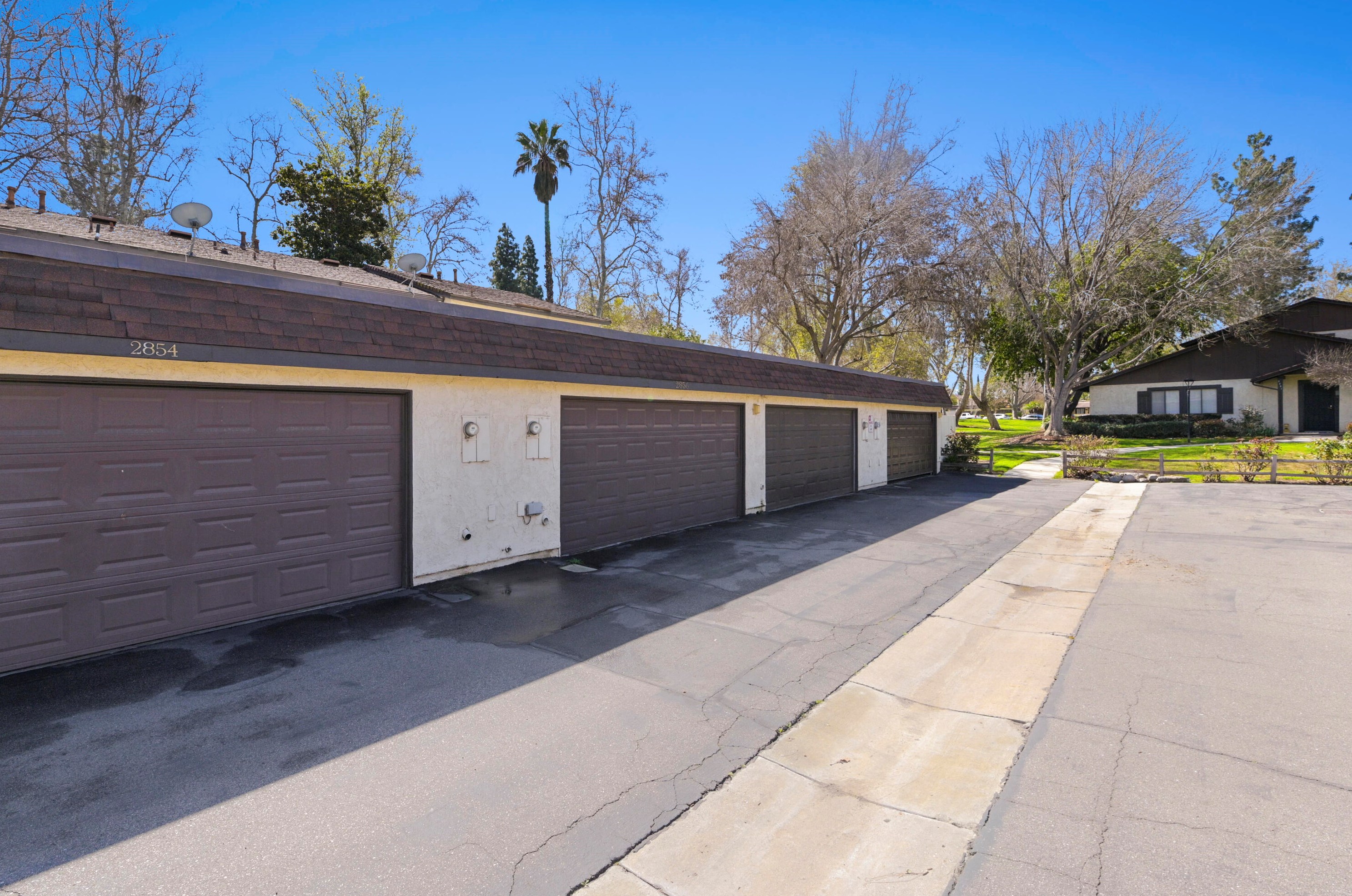 2856 Tropicana Dr, Riverside CA  92504-4282 exterior