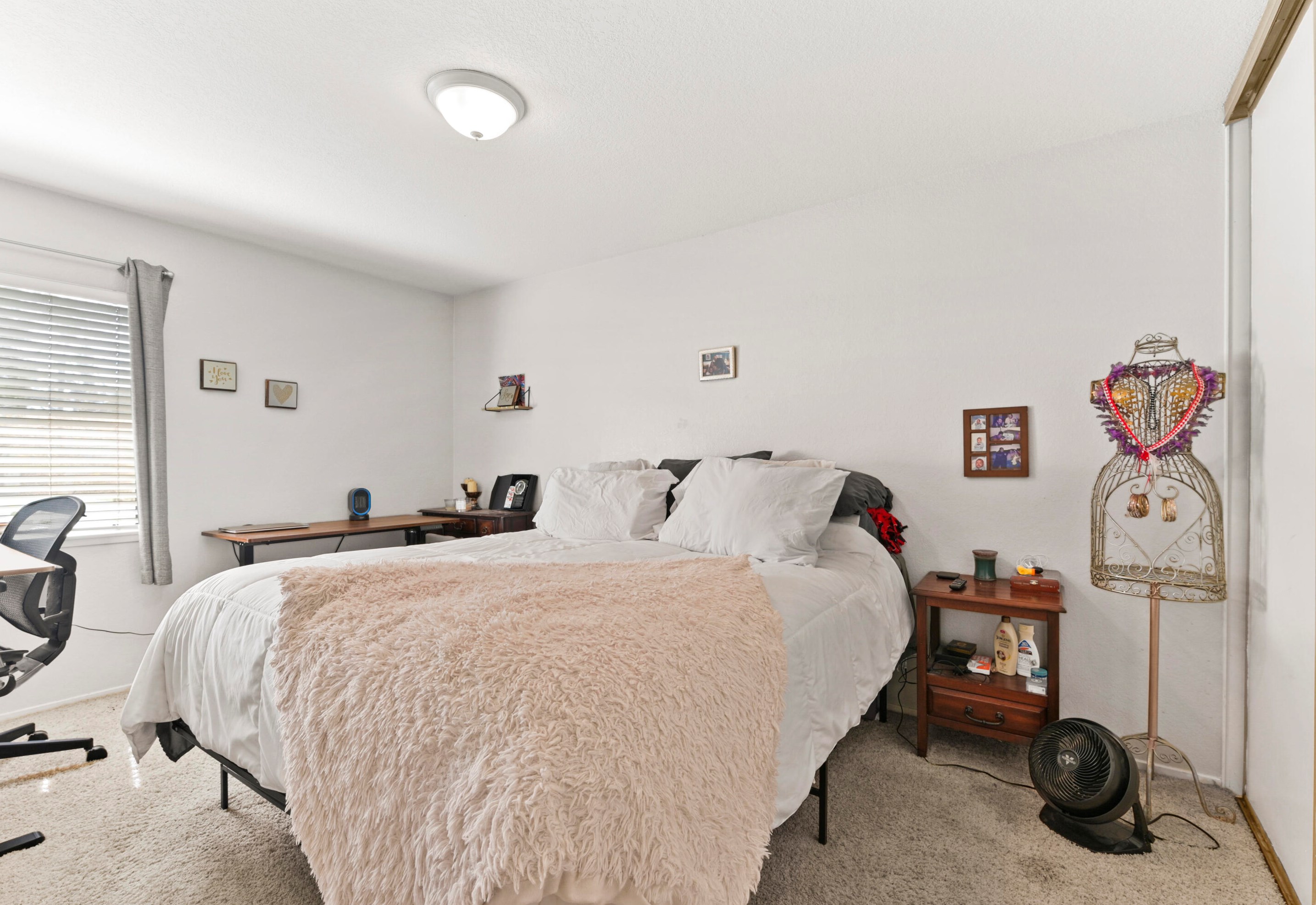 2856 Tropicana Dr, Riverside CA  92504-4282 exterior