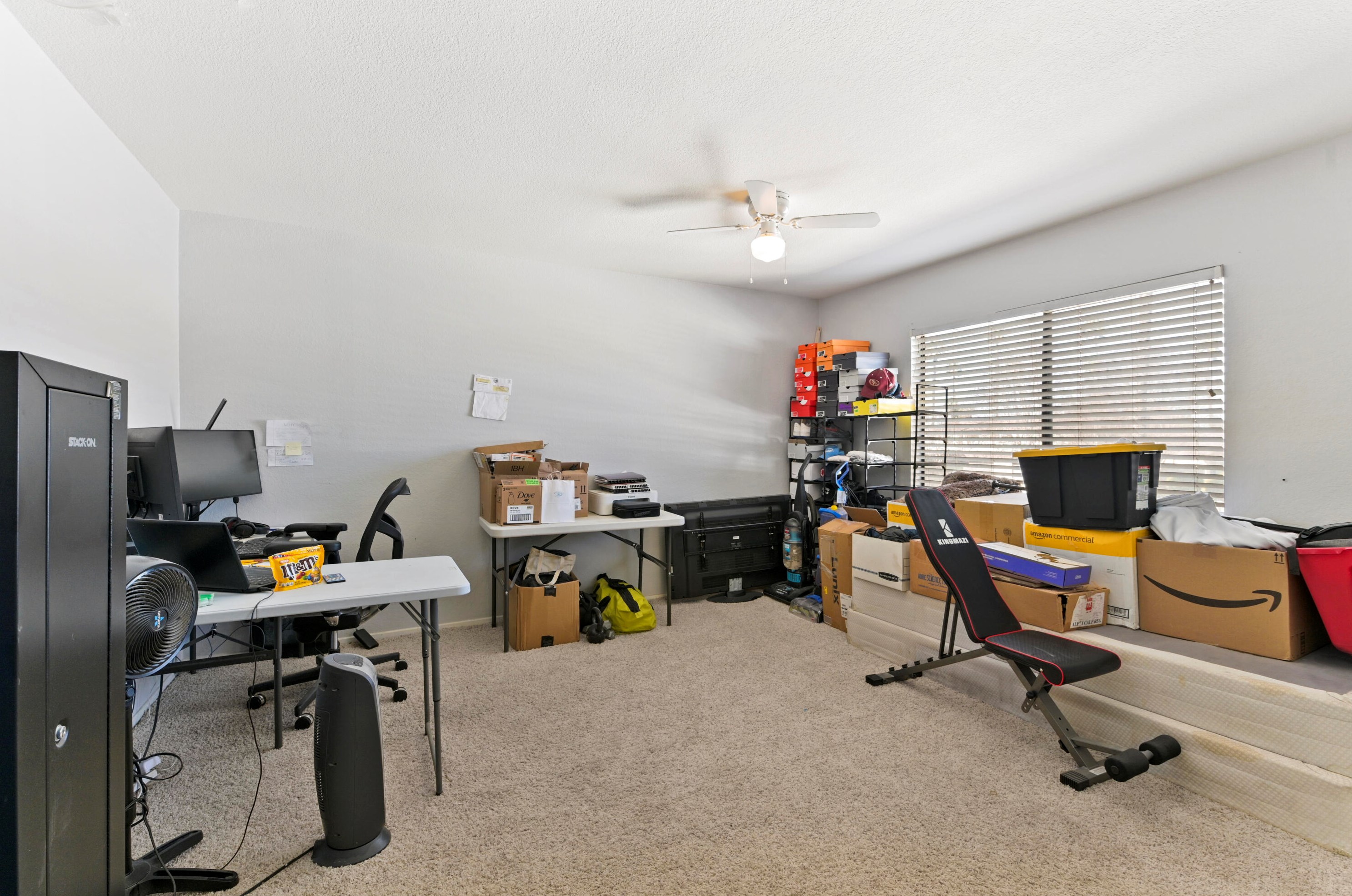 2856 Tropicana Dr, Riverside CA  92504-4282 exterior