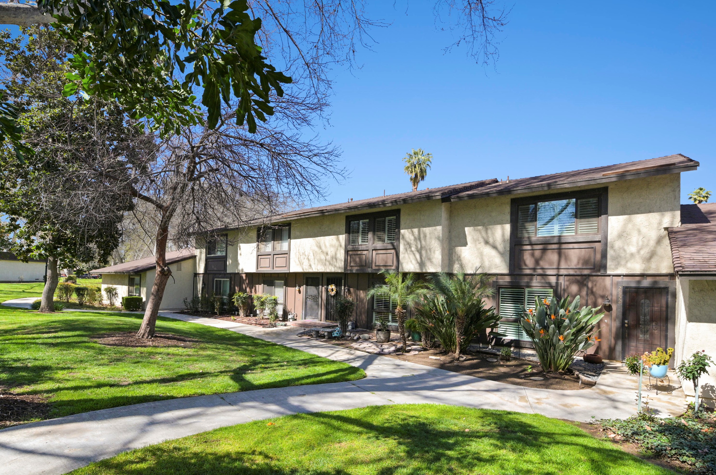 2856 Tropicana Dr, Riverside CA  92504-4206 exterior