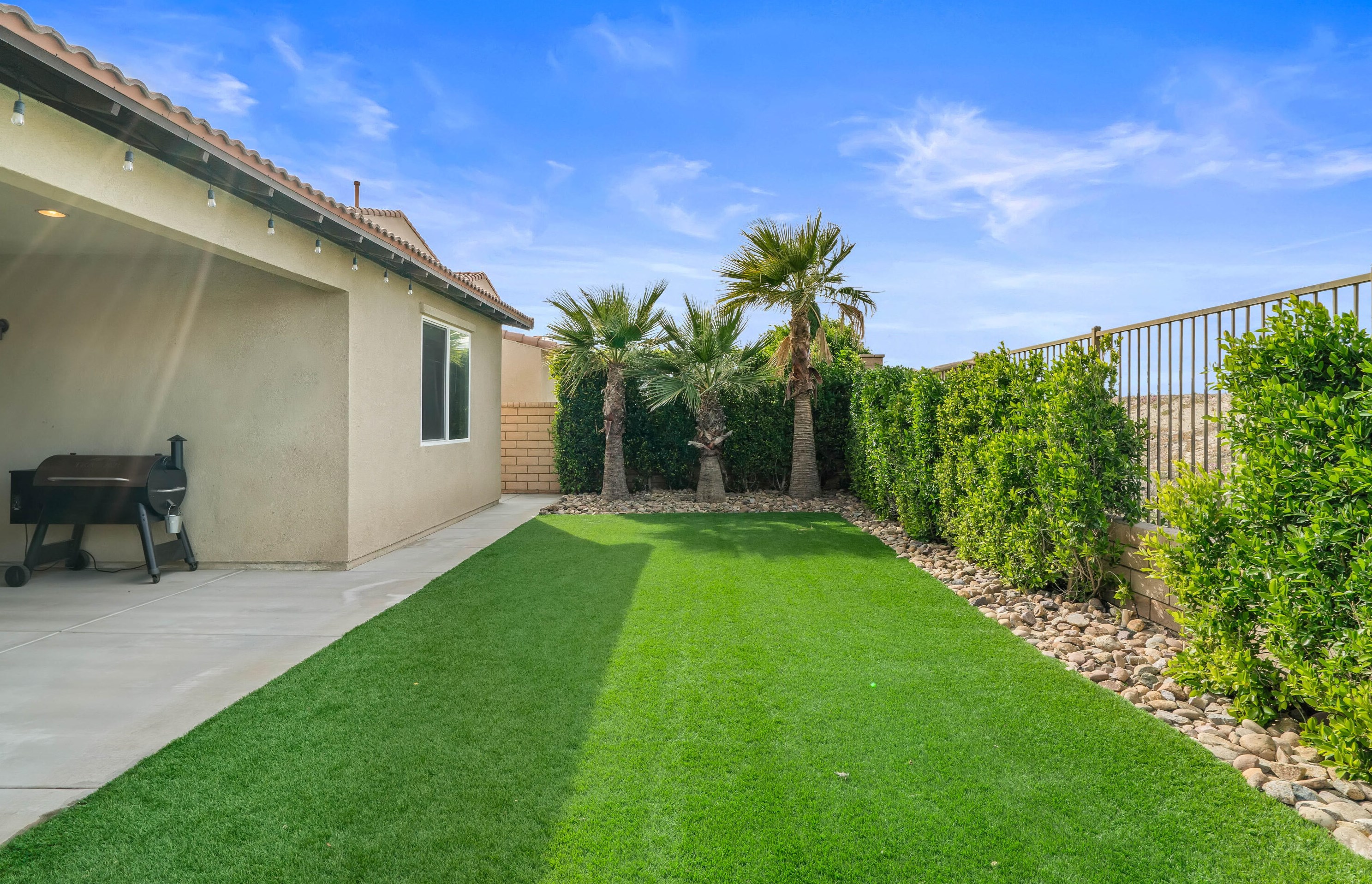 82832 Mount Riley Dr, Indio CA  92203-3893 exterior