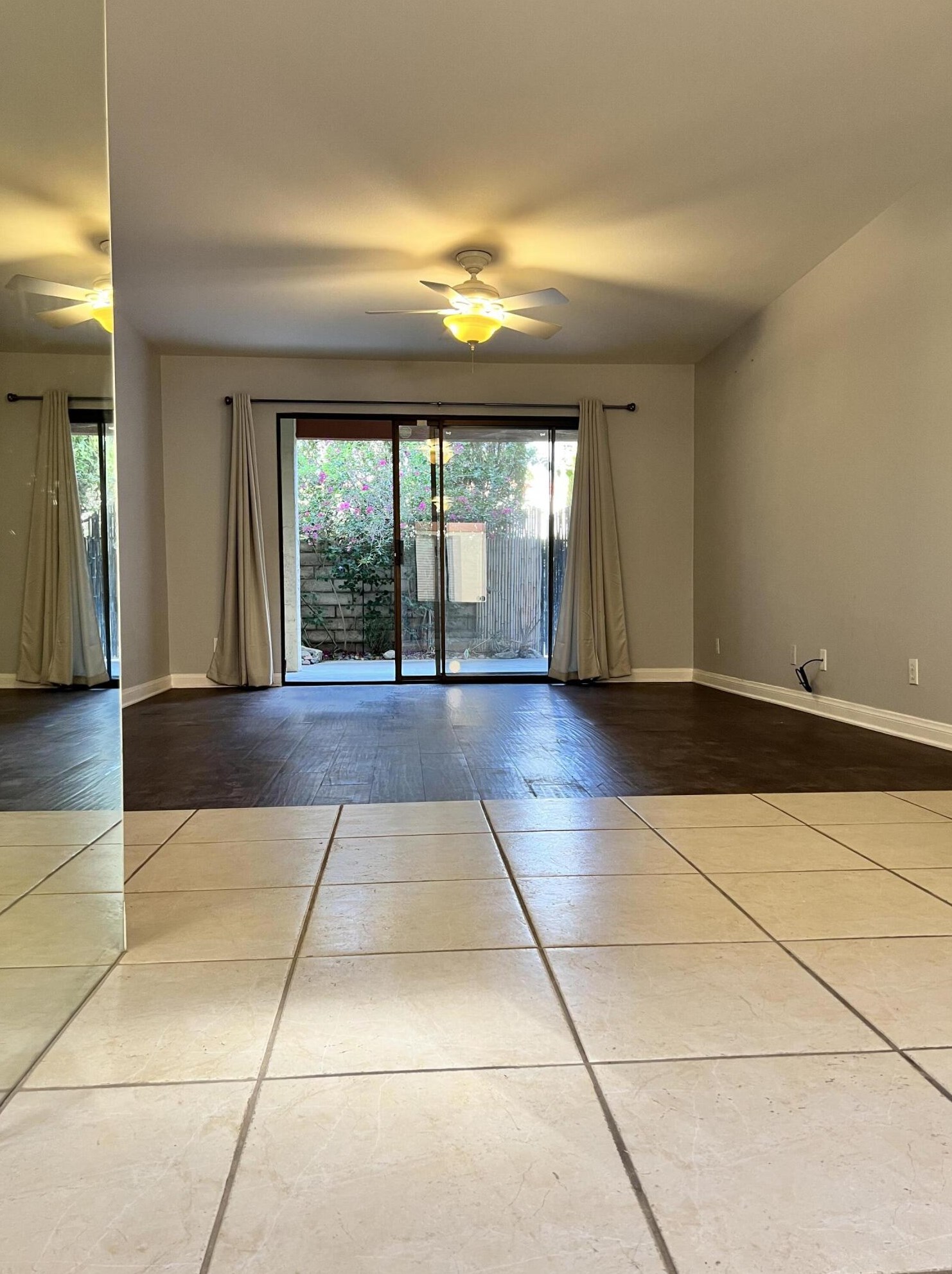 1407 Sunrise Way, Palm Springs CA  92262-5339 exterior