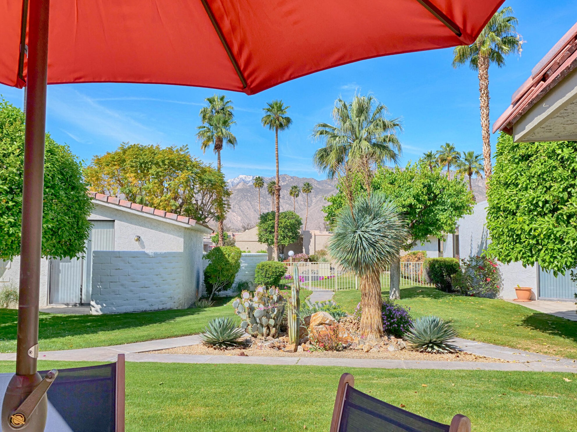 34481 Calle Las Palmas, Cathedral City CA  92234-6763 exterior
