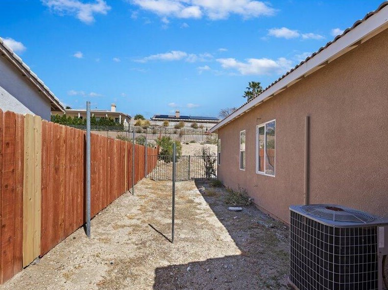 13710 Hacienda Heights Dr, Desert Hot Springs CA  92240-6584 exterior