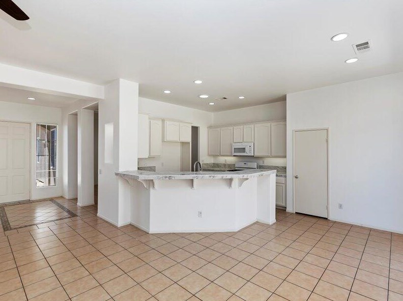 13710 Hacienda Heights Dr, Desert Hot Springs CA  92240-6584 exterior