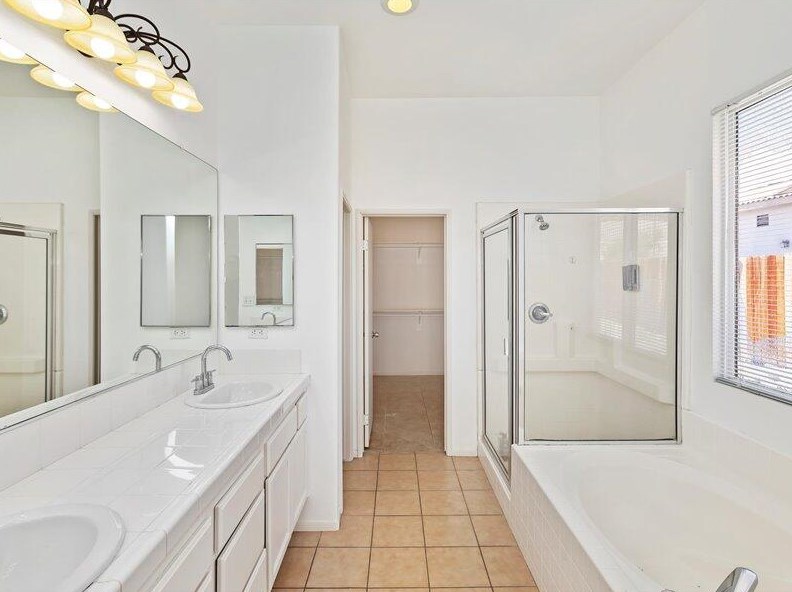 13710 Hacienda Heights Dr, Desert Hot Springs CA  92240-6584 exterior