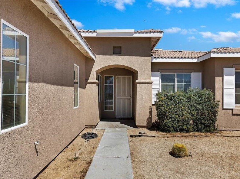 13710 Hacienda Heights Dr, Desert Hot Springs CA  92240-6584 exterior