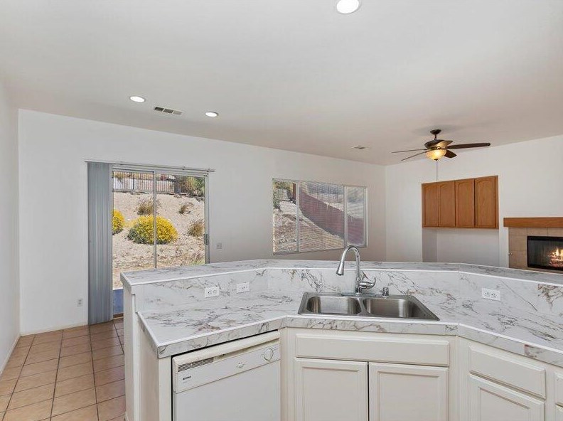 13710 Hacienda Heights Dr, Desert Hot Springs CA  92240-6584 exterior