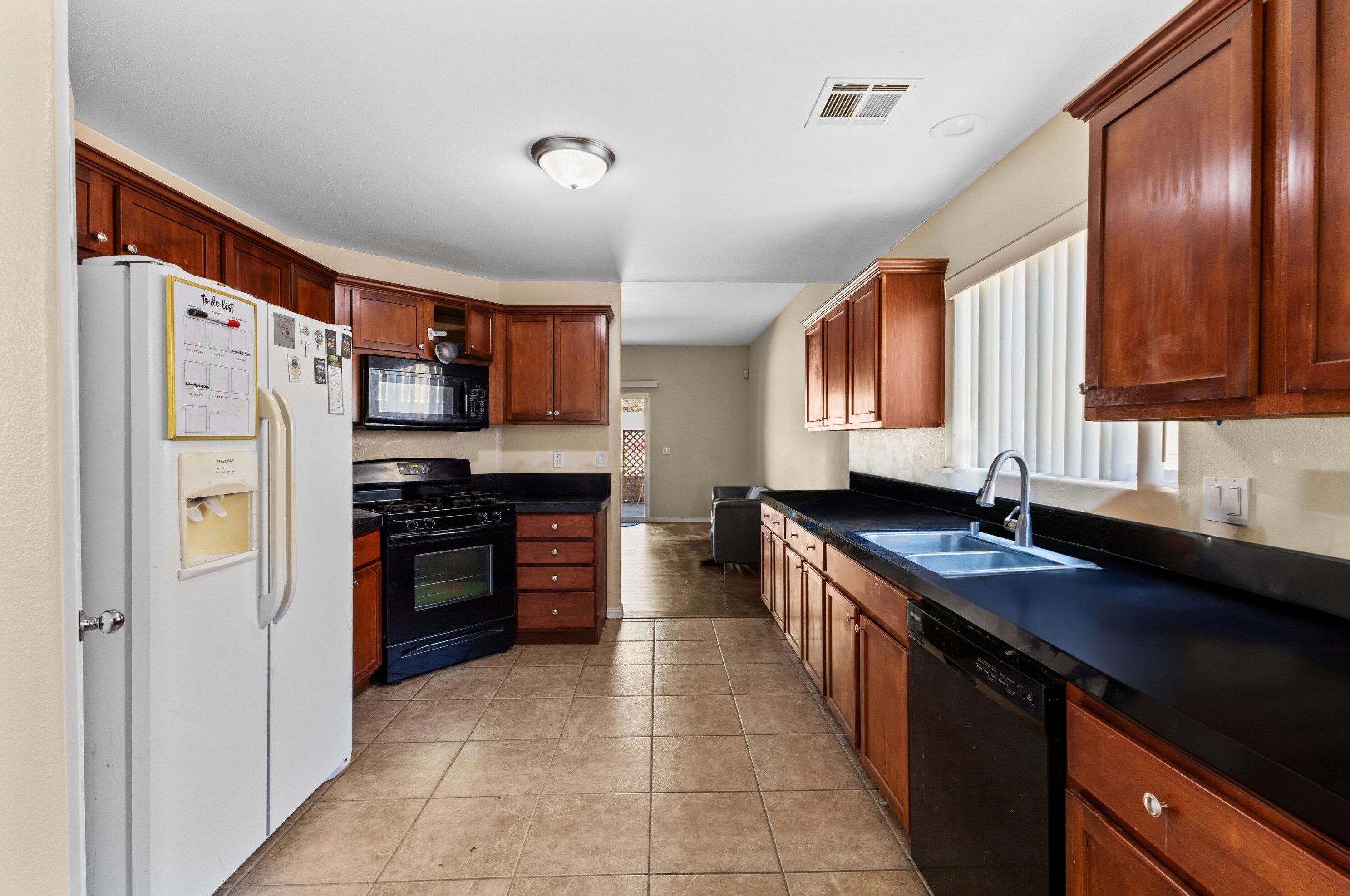66734 4th St, Desert Hot Springs CA  92240-3205 exterior