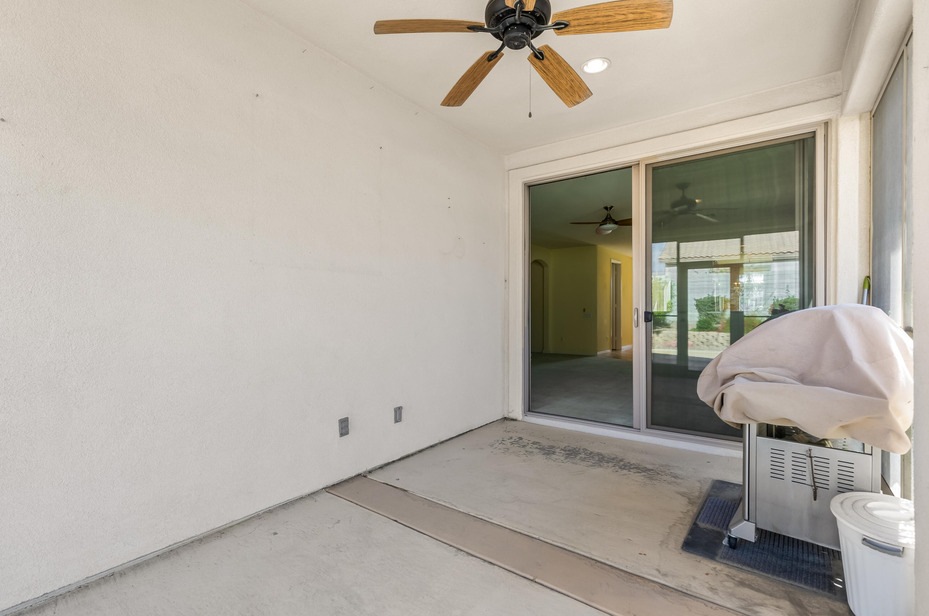 40201 Calle Santa Claudia, Indio CA  92203-7429 exterior