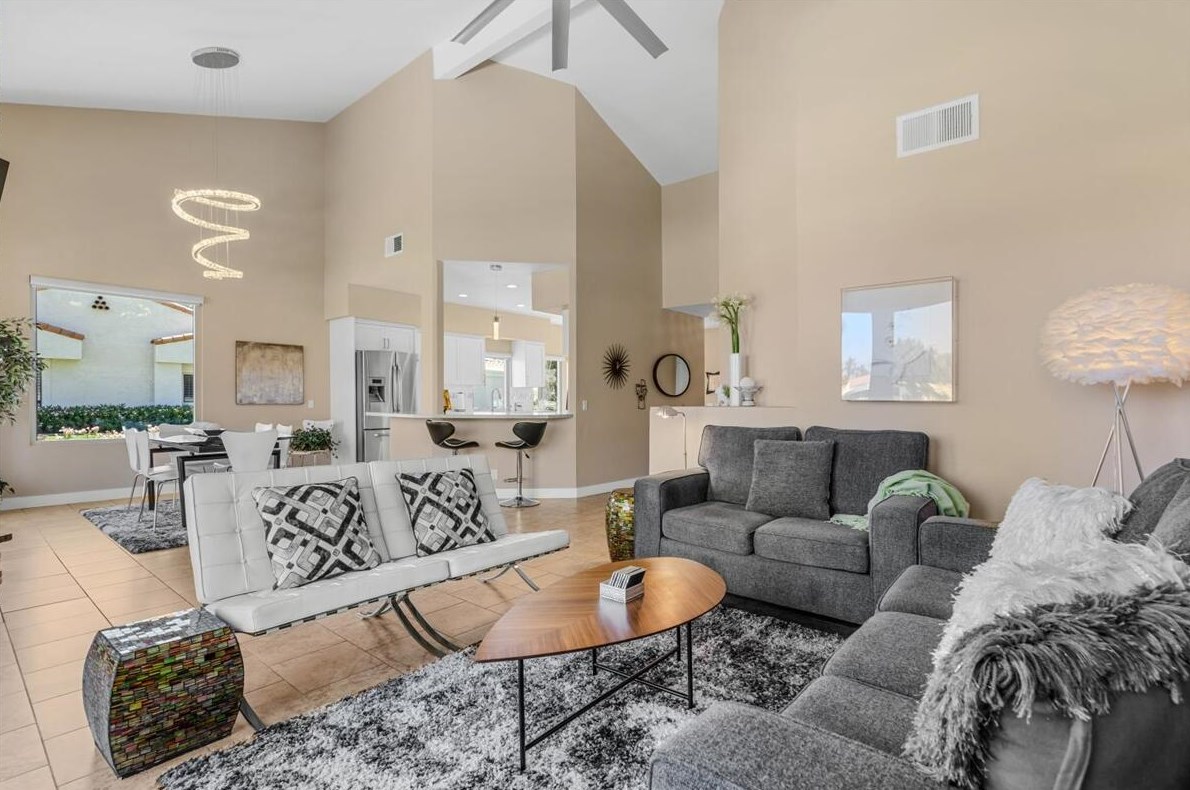 49580 Avenida Vista Bonita, La Quinta CA  92253-2539 exterior