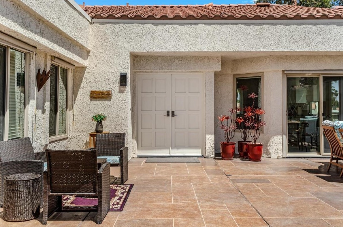 49580 Avenida Vista Bonita, La Quinta CA  92253-2539 exterior