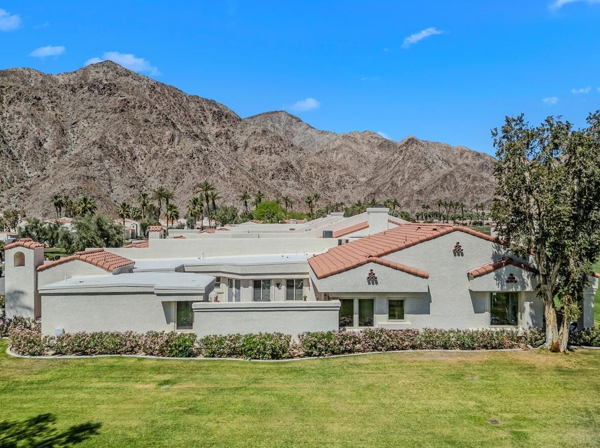 49580 Avenida Vista Bonita, La Quinta CA  92253-2539 exterior