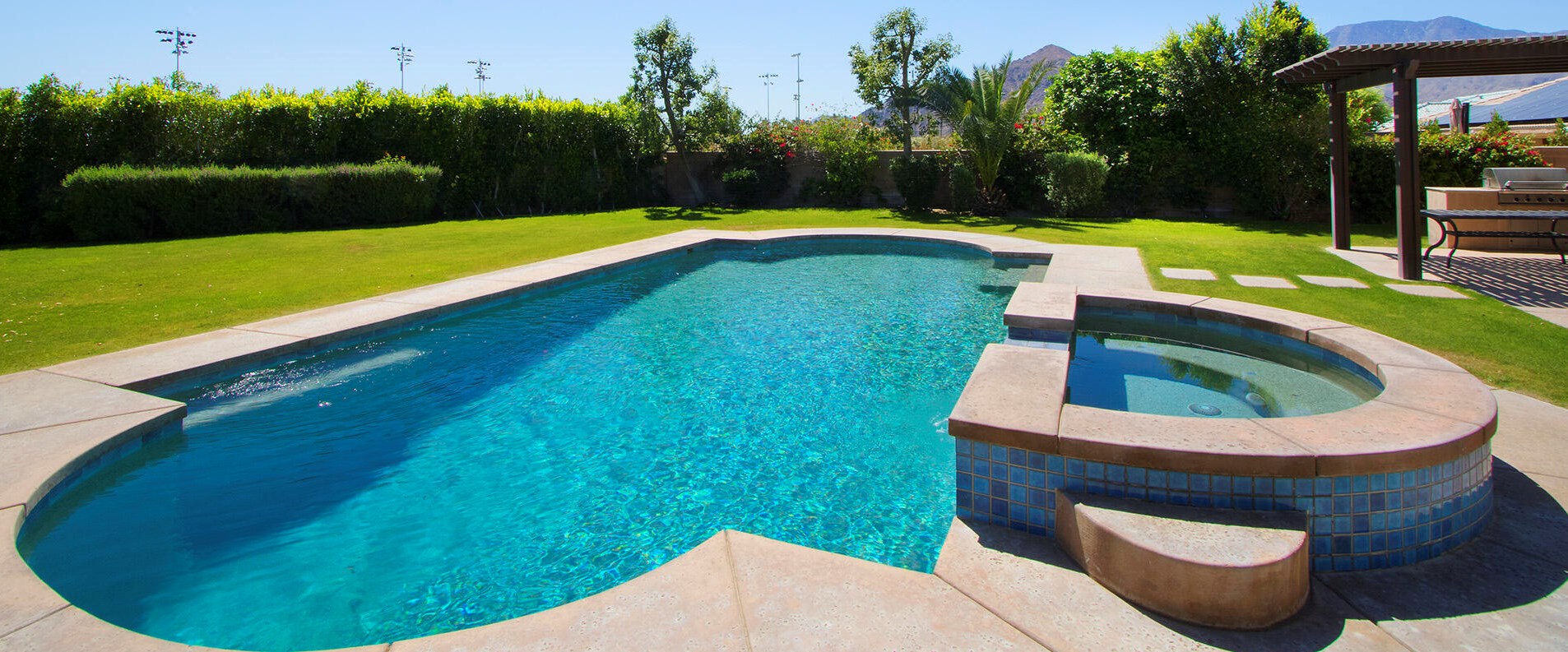 49554 Date Palm Dr, La Quinta CA  exterior