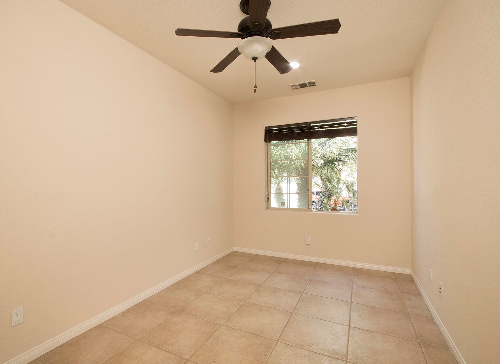 49554 Date Palm Dr, La Quinta CA  exterior