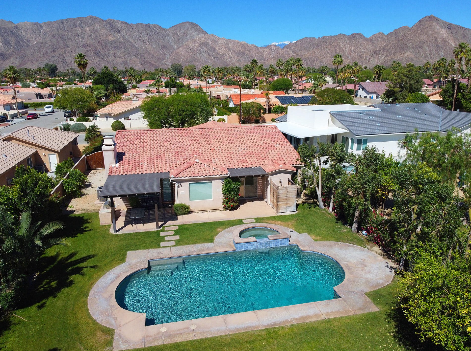 49554 Date Palm Dr, La Quinta CA  exterior