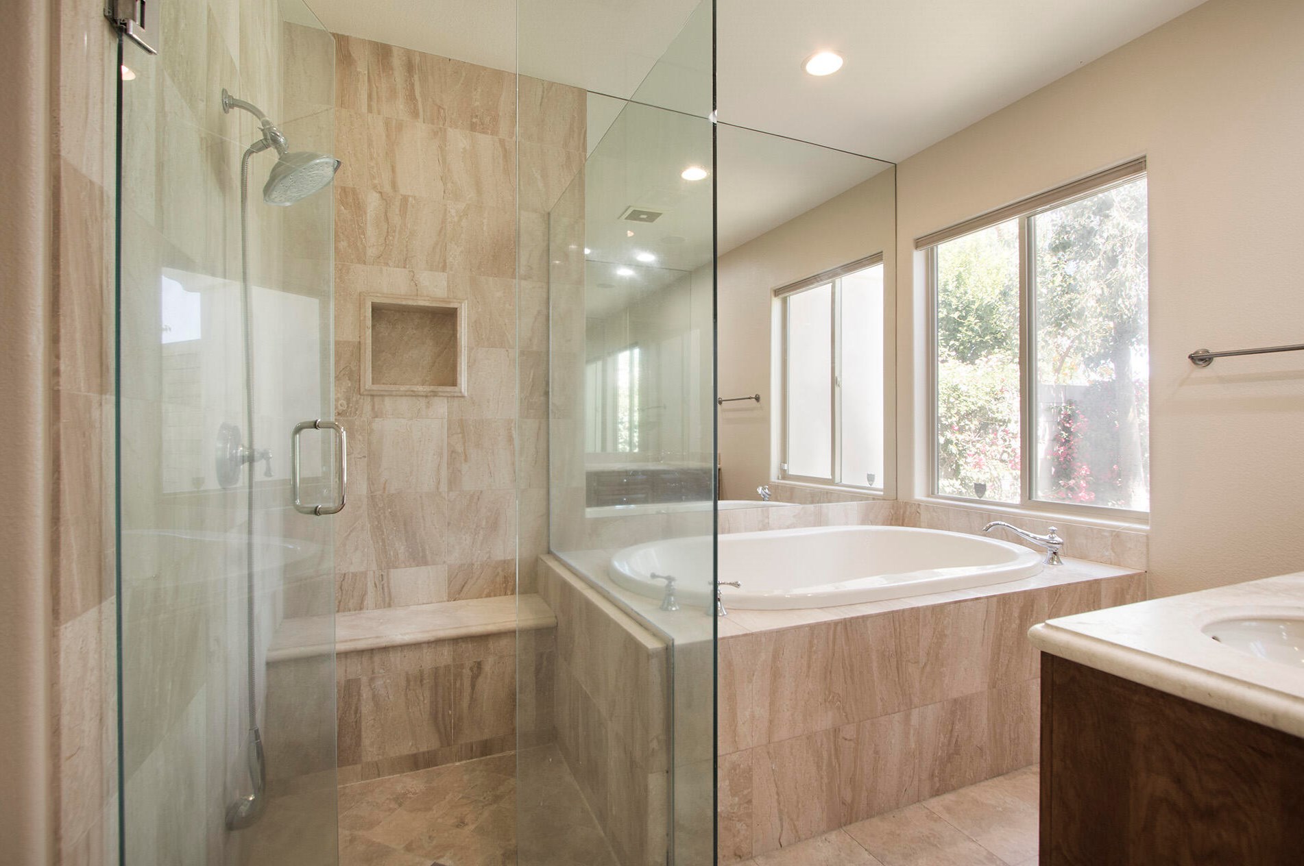 49554 Date Palm Dr, La Quinta CA  exterior