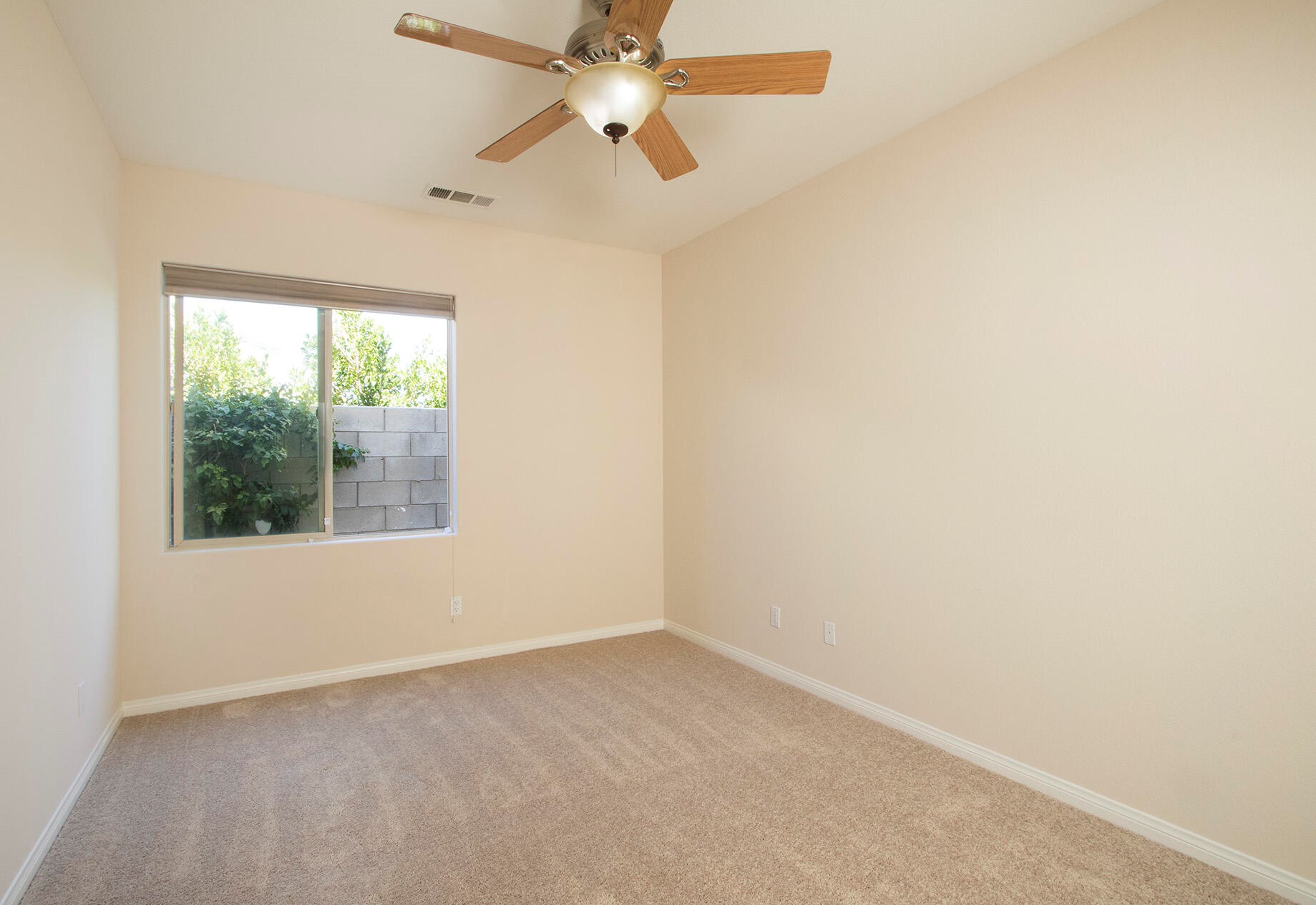 49554 Date Palm Dr, La Quinta CA  exterior