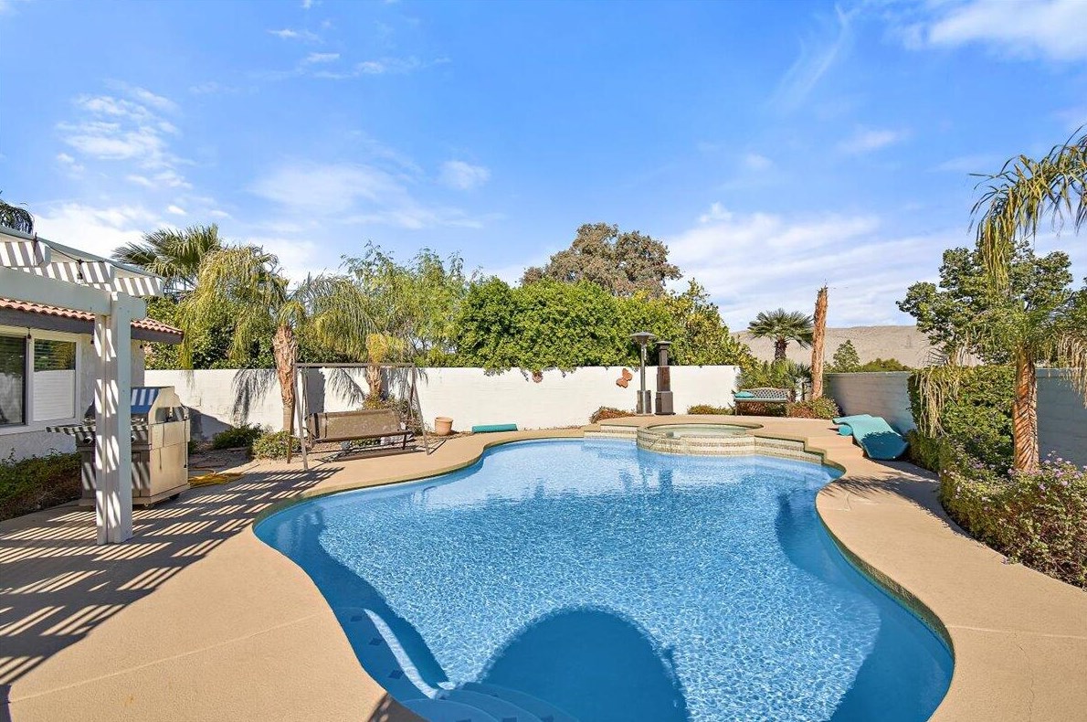 30648 Bloomsbury Ln, Cathedral City CA  92234-2581 exterior