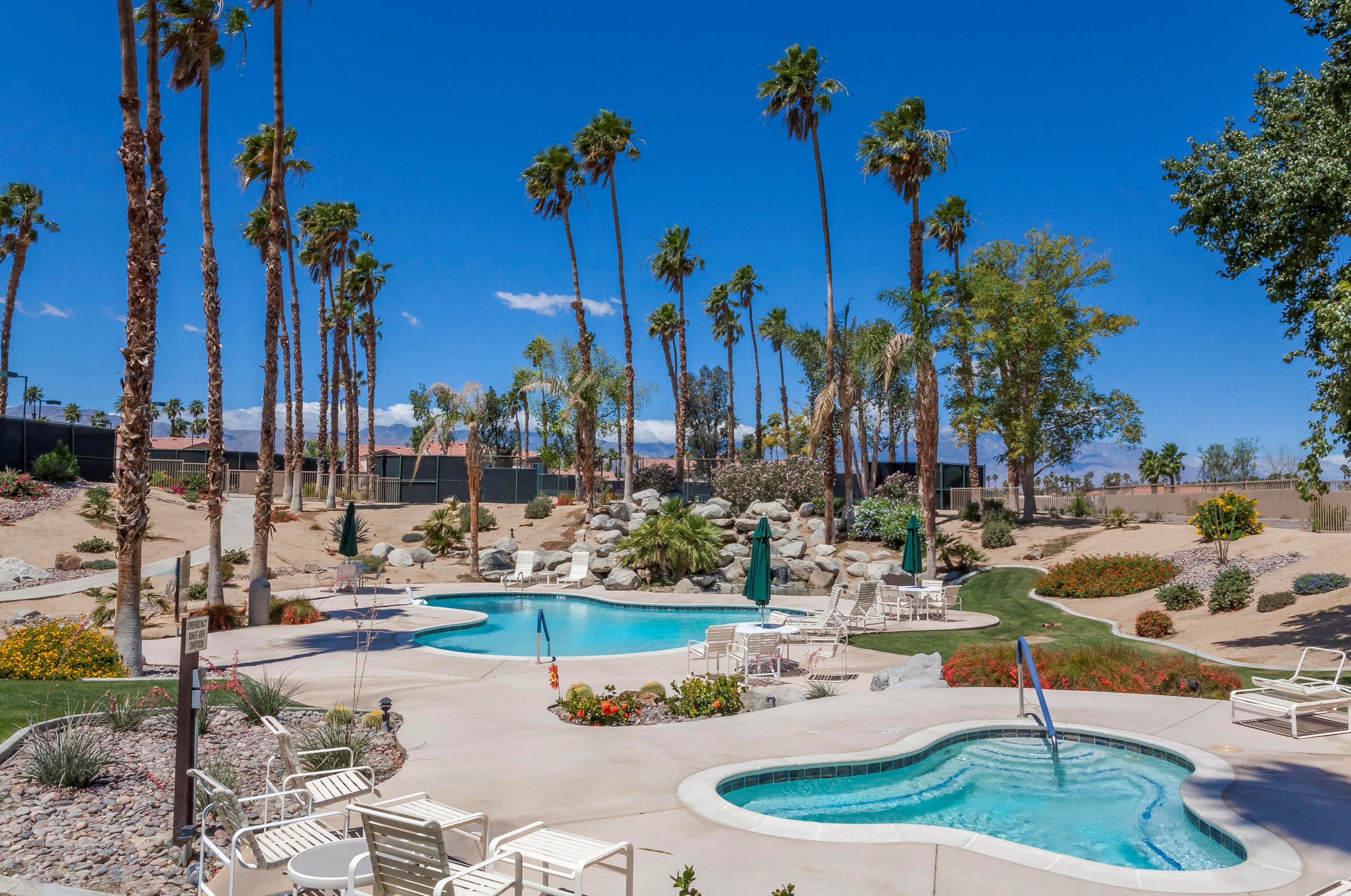 78419 Terra Cotta Ct, La Quinta CA  92253-3810 exterior