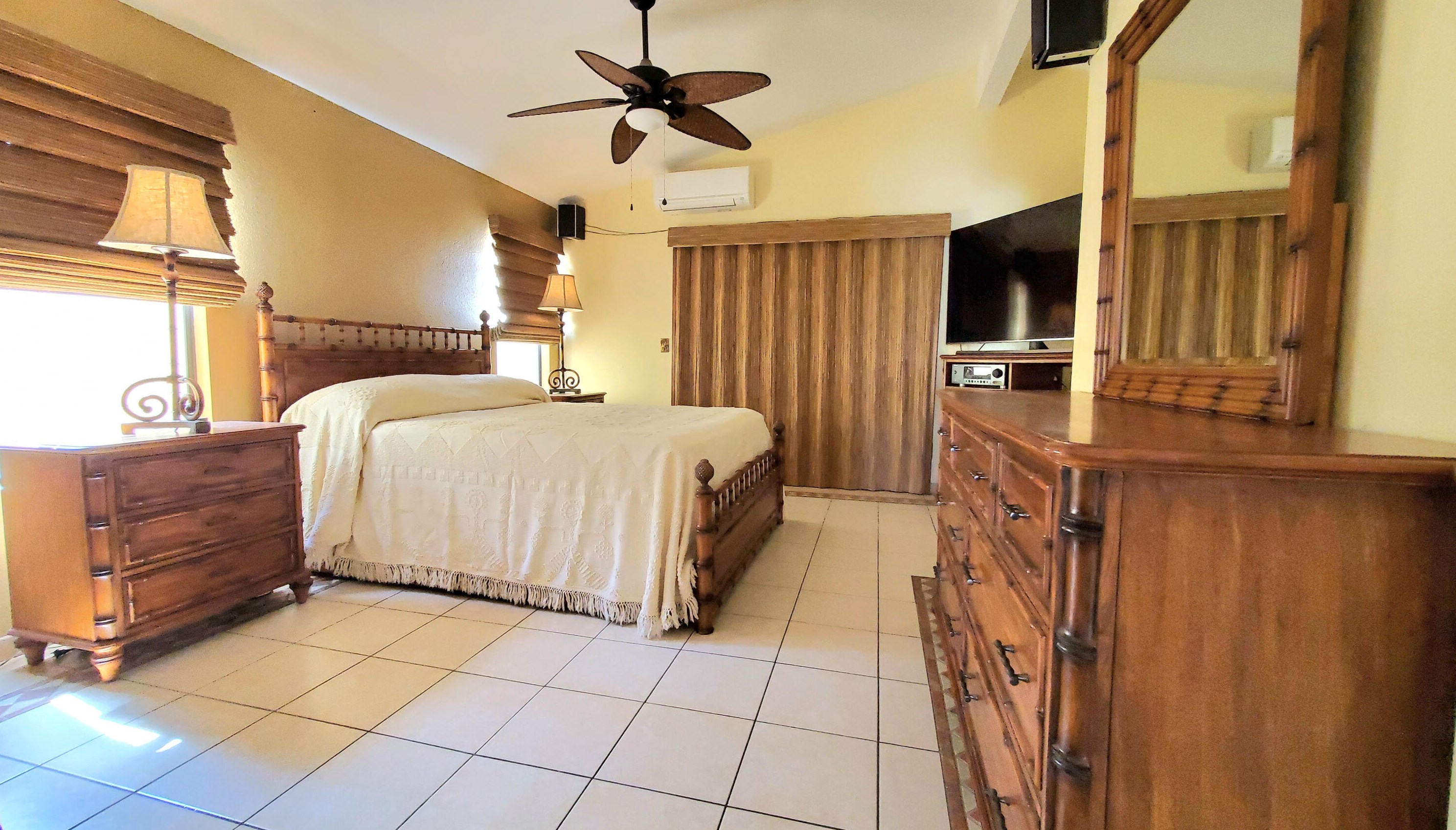 82 Zacharia Dr, Cathedral City CA  92234-6648 exterior