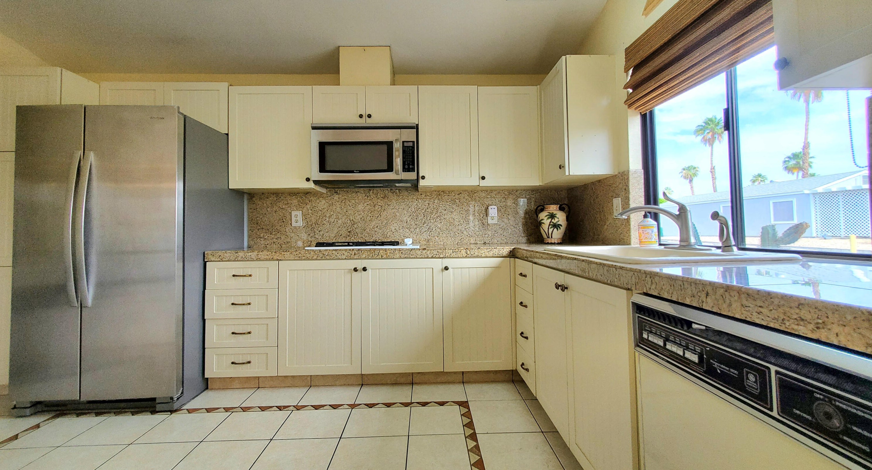 82 Zacharia Dr, Cathedral City CA  92234-6648 exterior